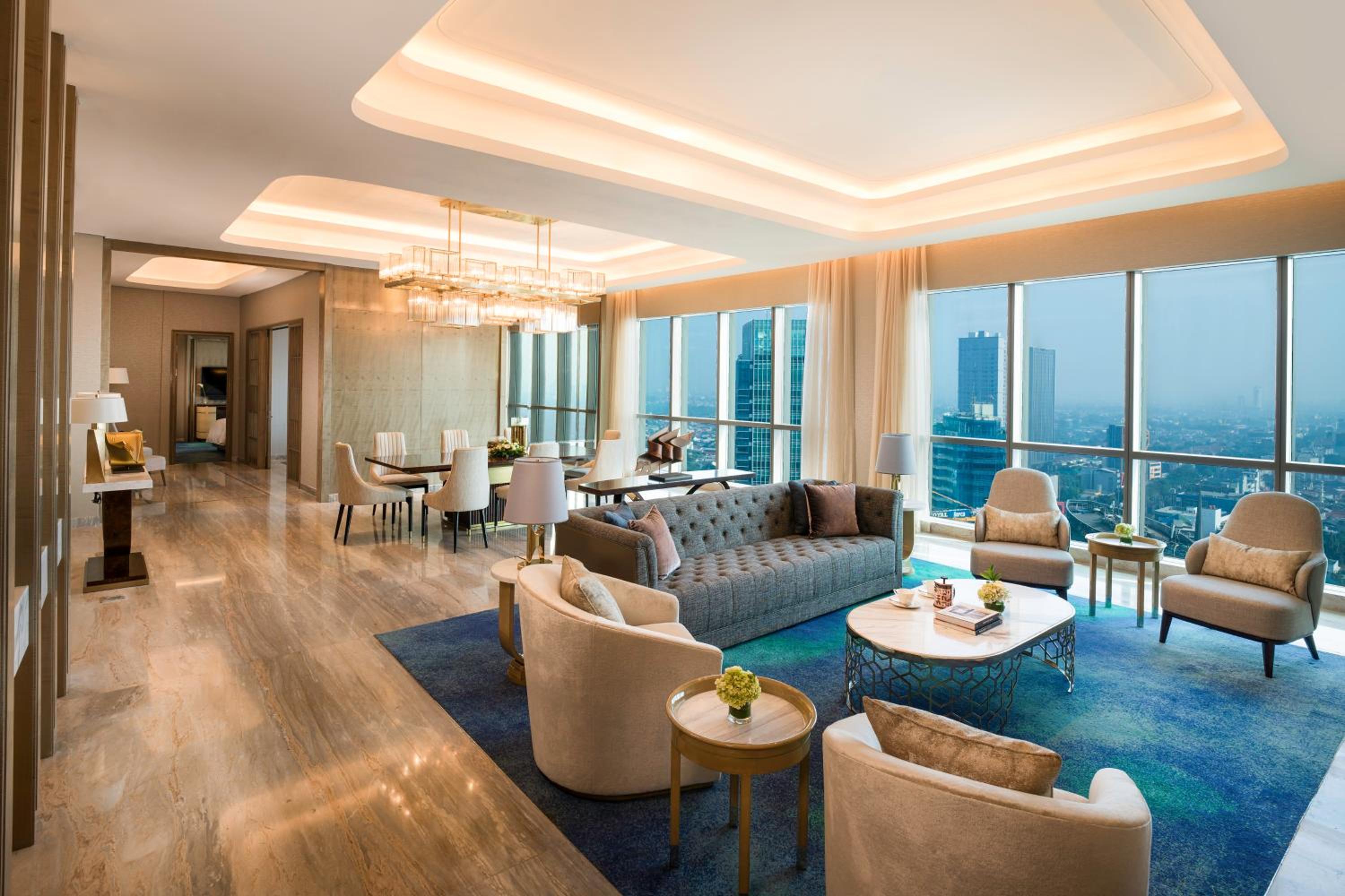 Ambassador King Suite with City View