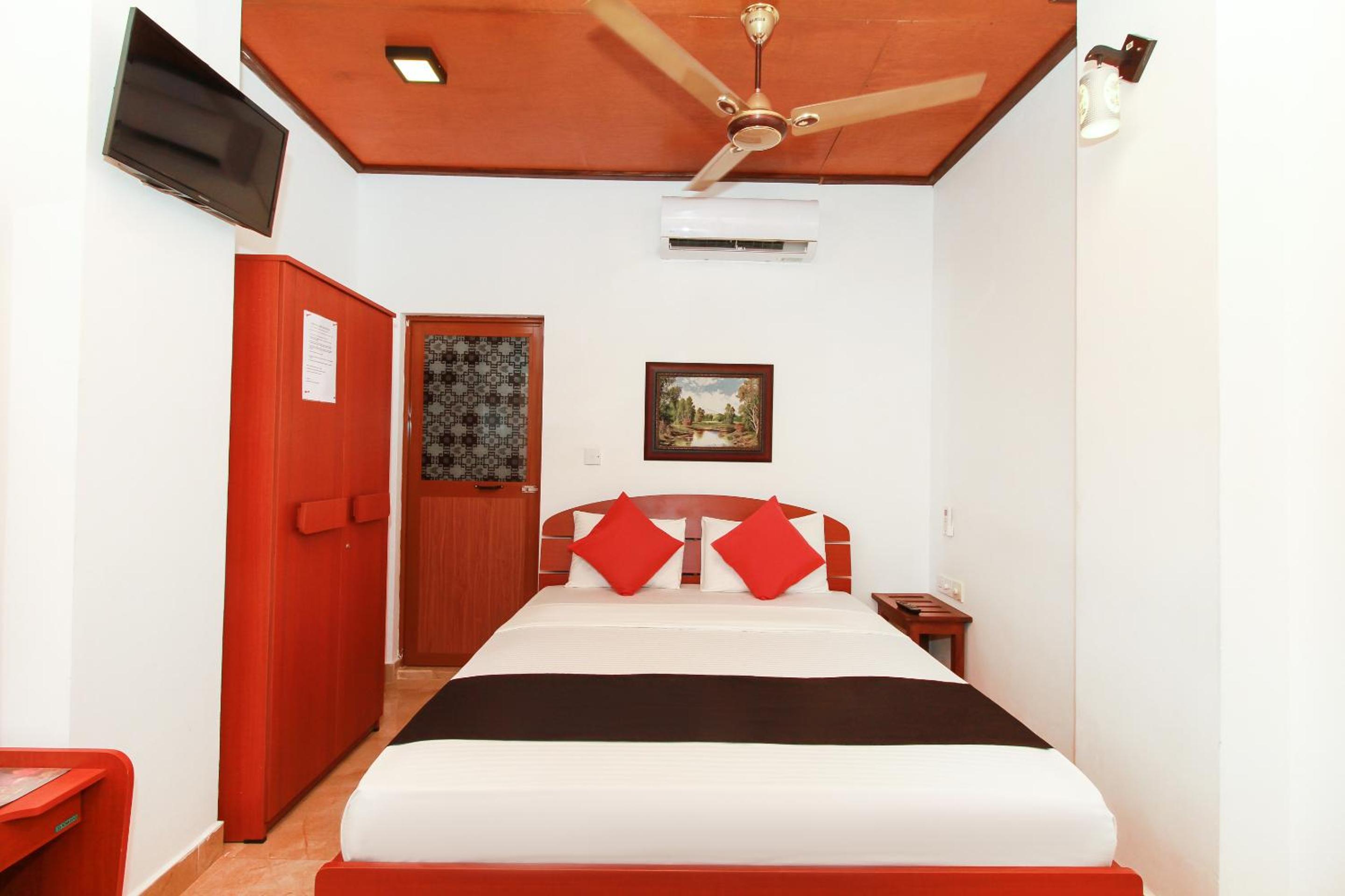 Staycation Offer: Deluxe Double Room (25% off on F&B)