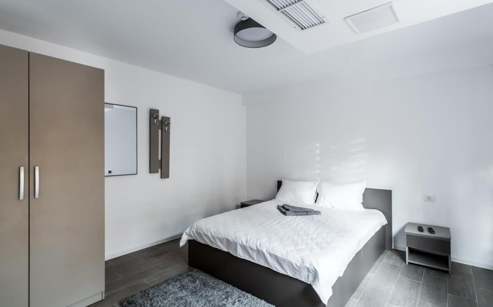 Standard Double Room - Photo 1
