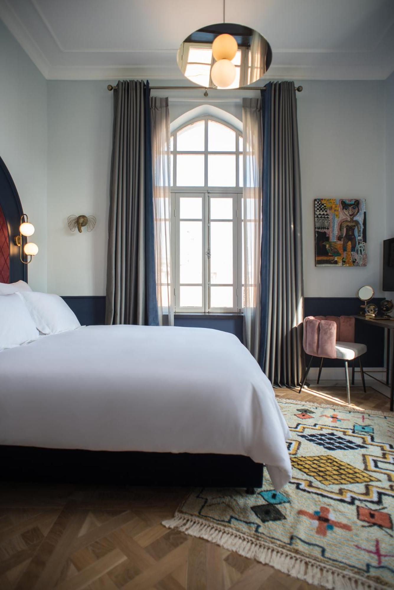 Deluxe Room - Photo 14