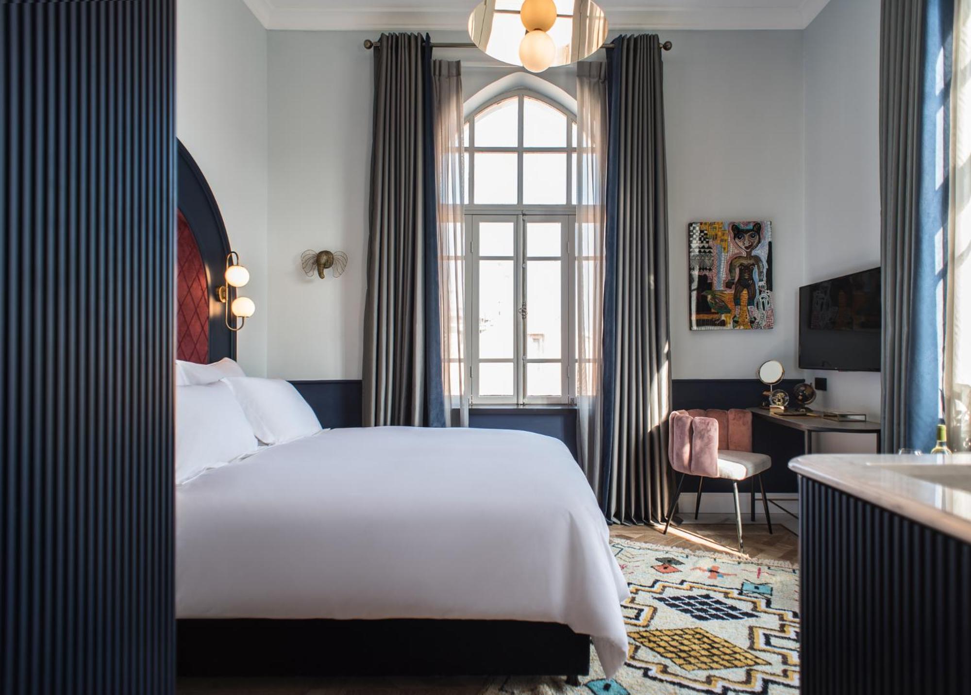 Deluxe Room - Photo 1