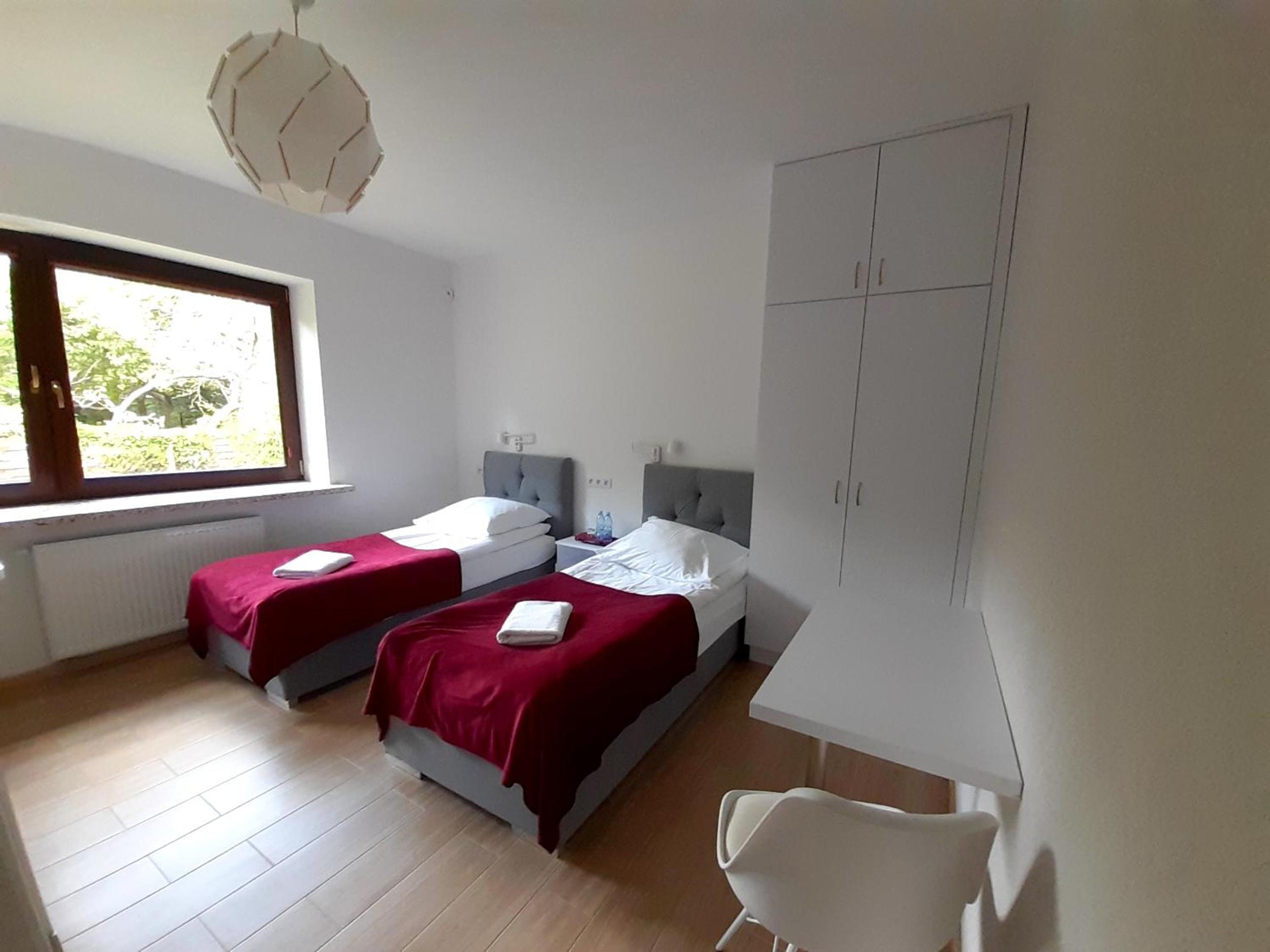 Standard Twin Room - Photo 1