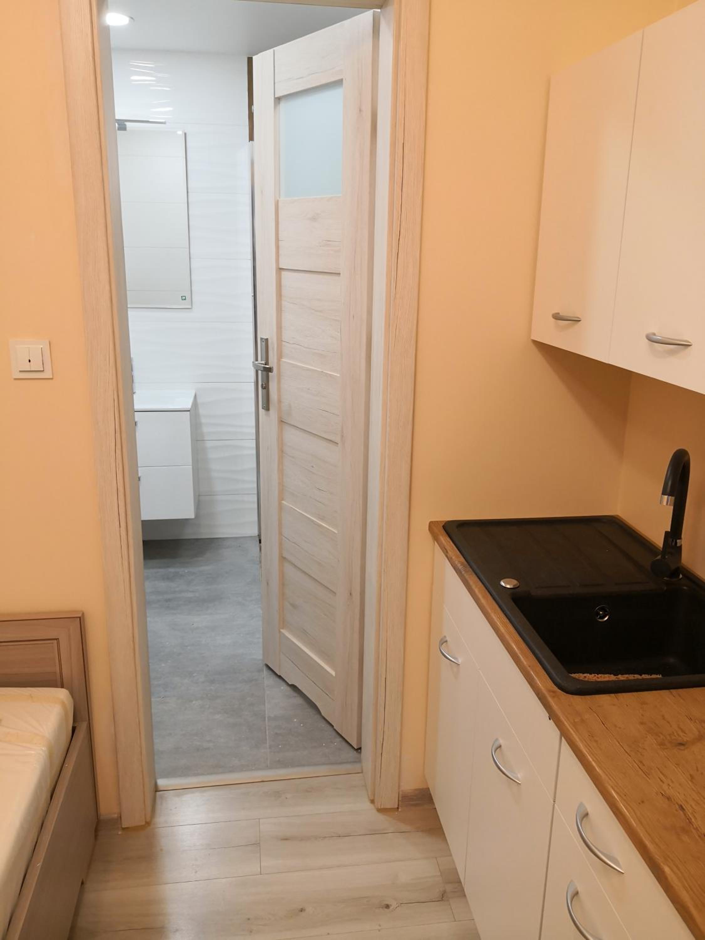 Double Room with Private Bathroom photo 2