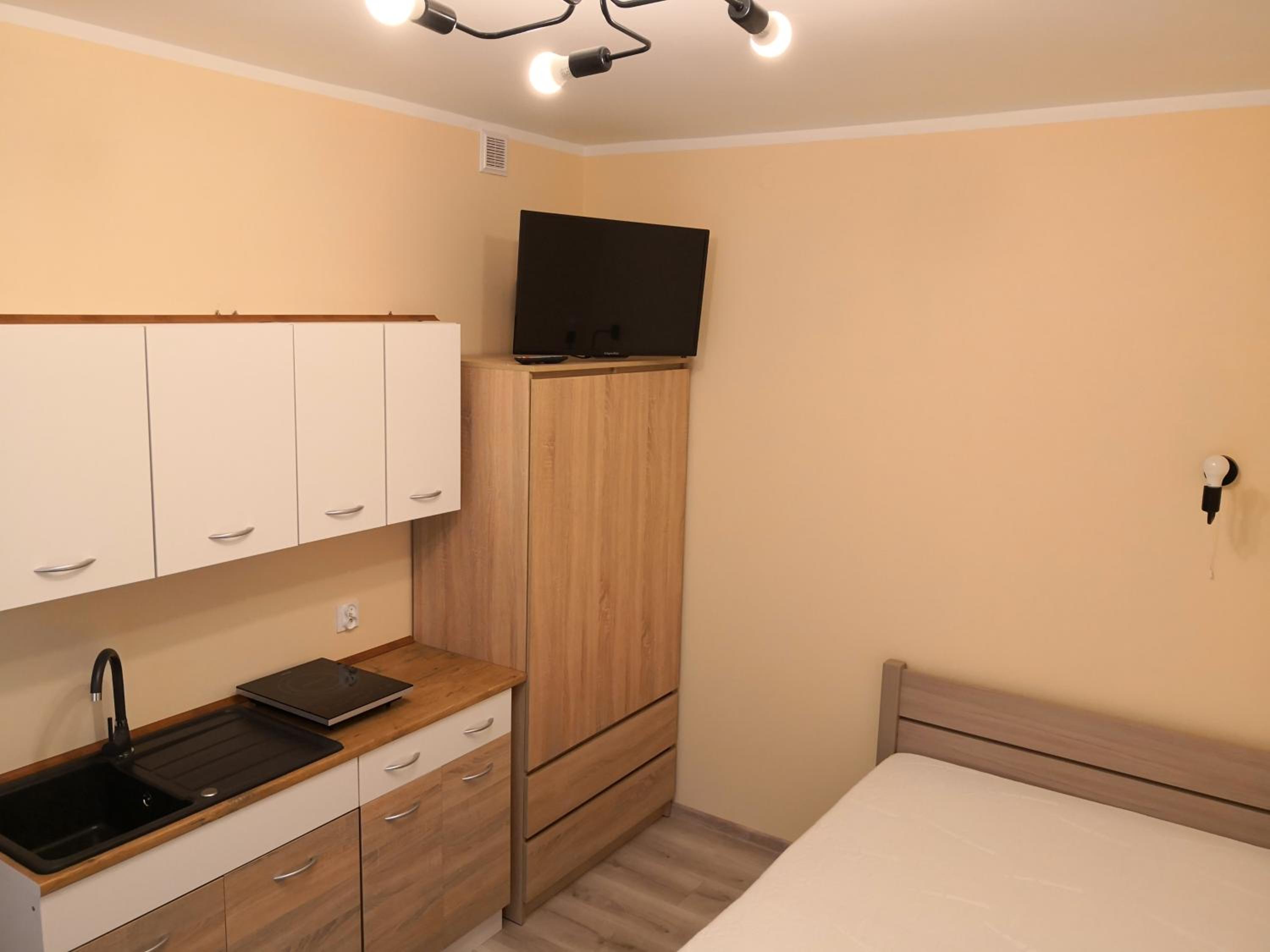 Double Room with Private Bathroom photo 3
