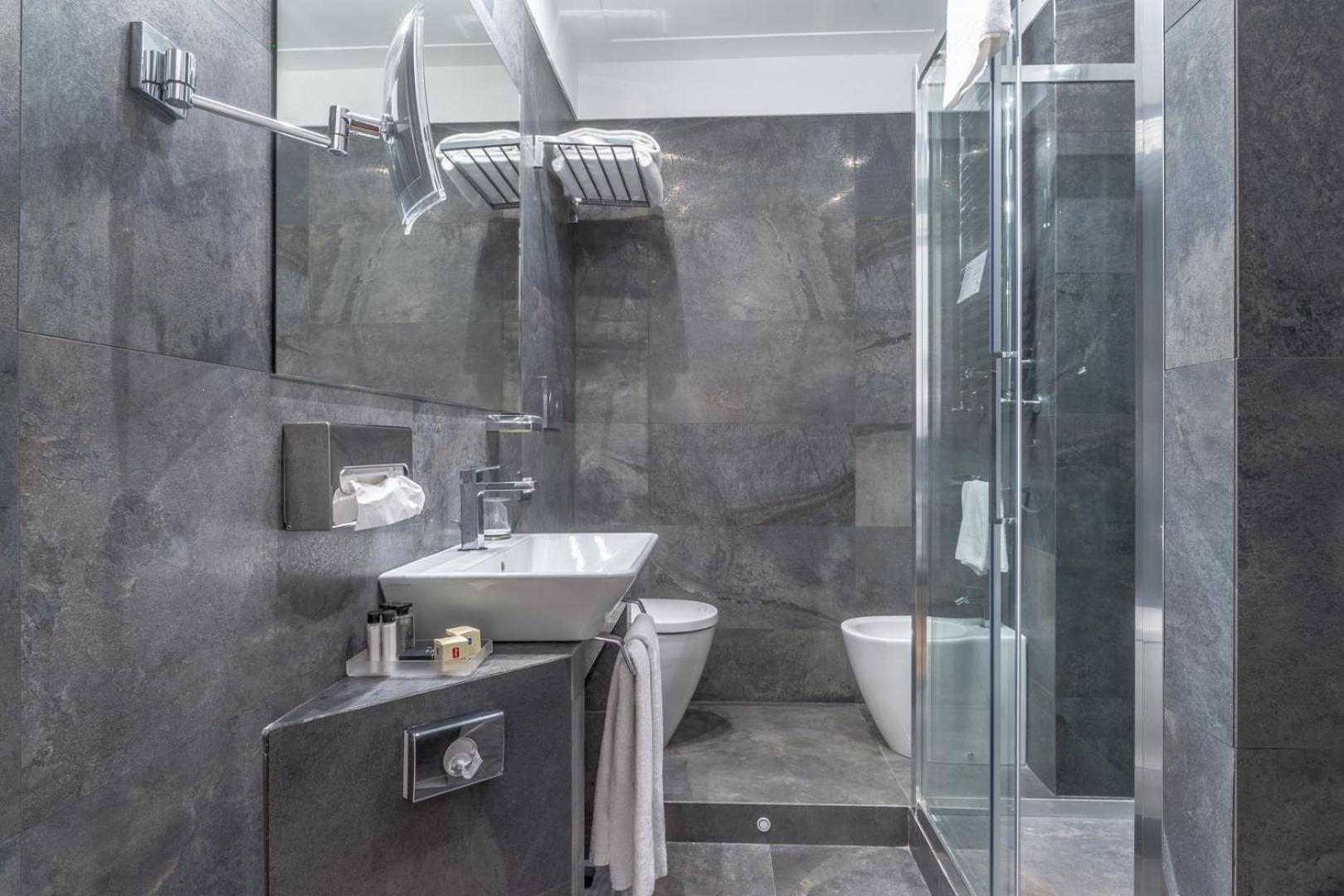 Superior Double or Twin Room photo 3