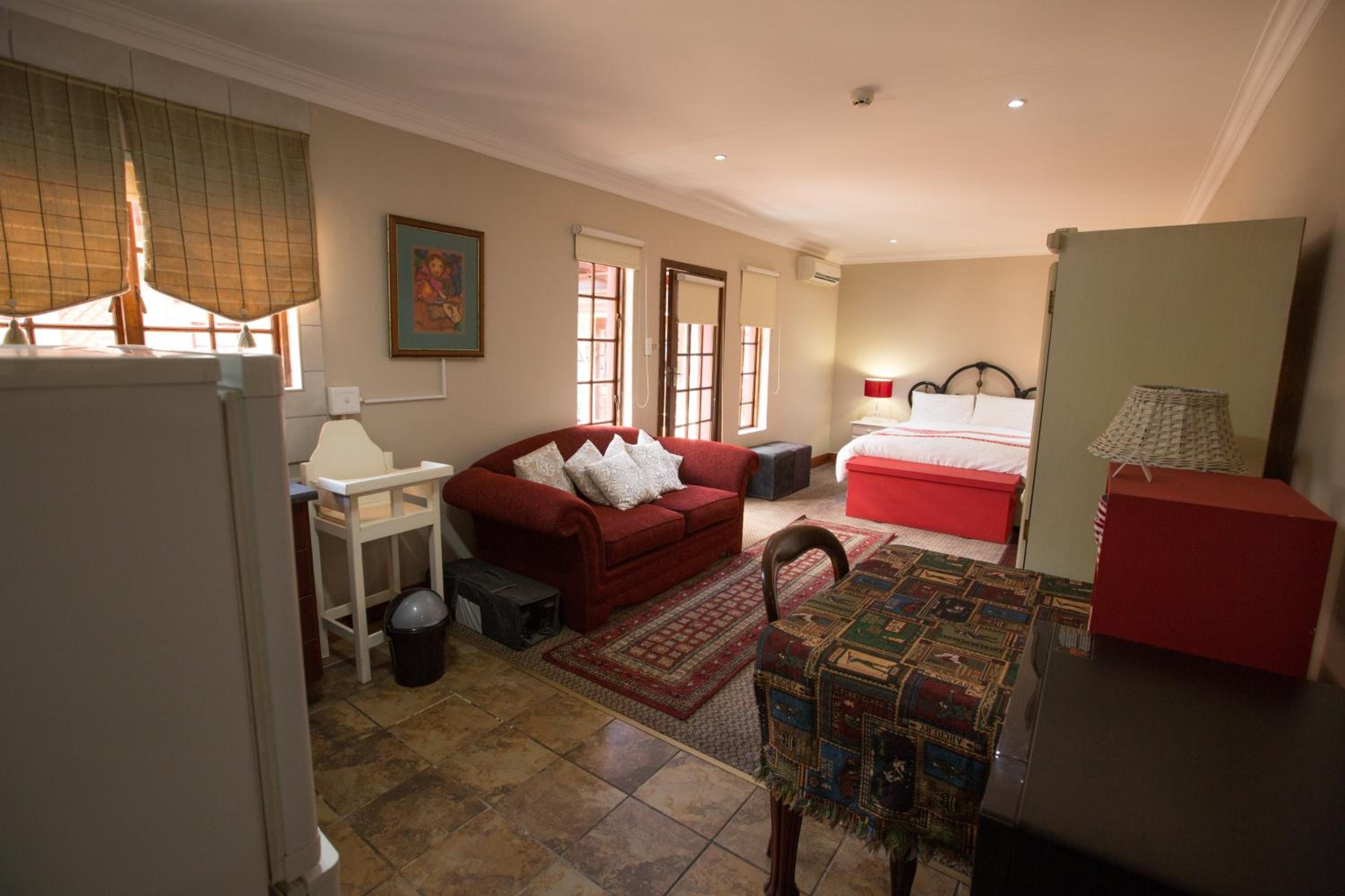 Family Room - Photo 6