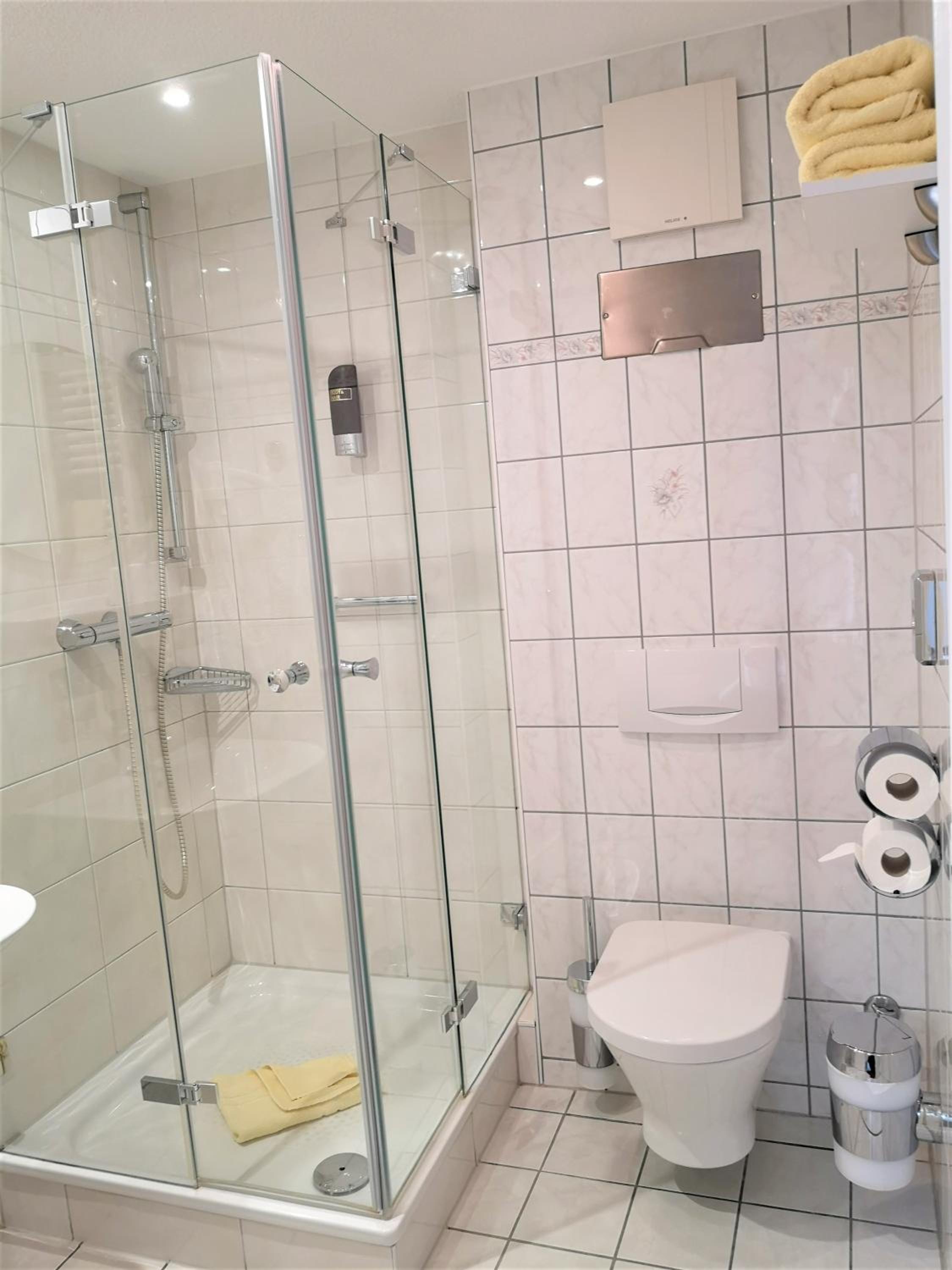 Double Room (without Balcony) photo 2