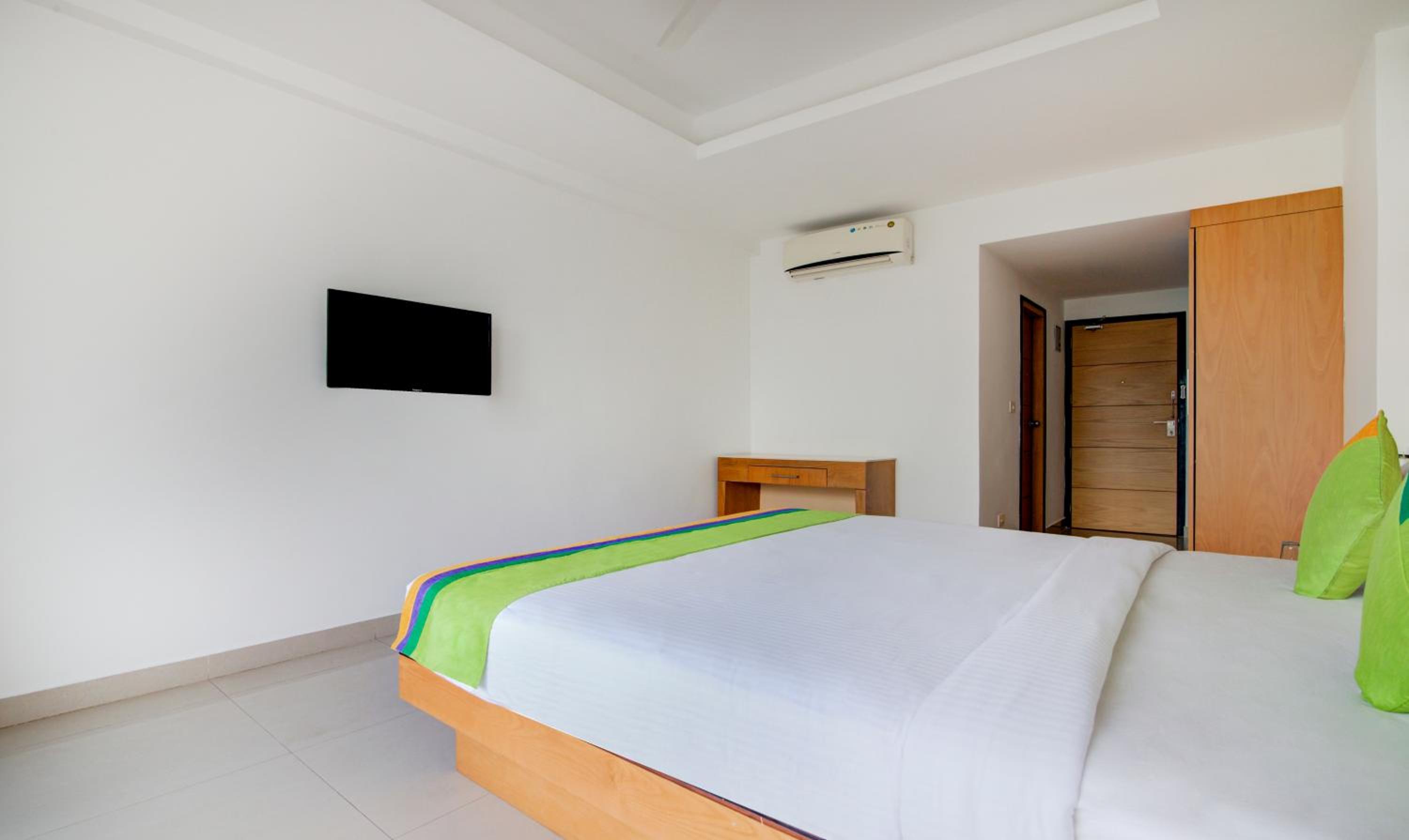 Standard Double Room - Photo 2