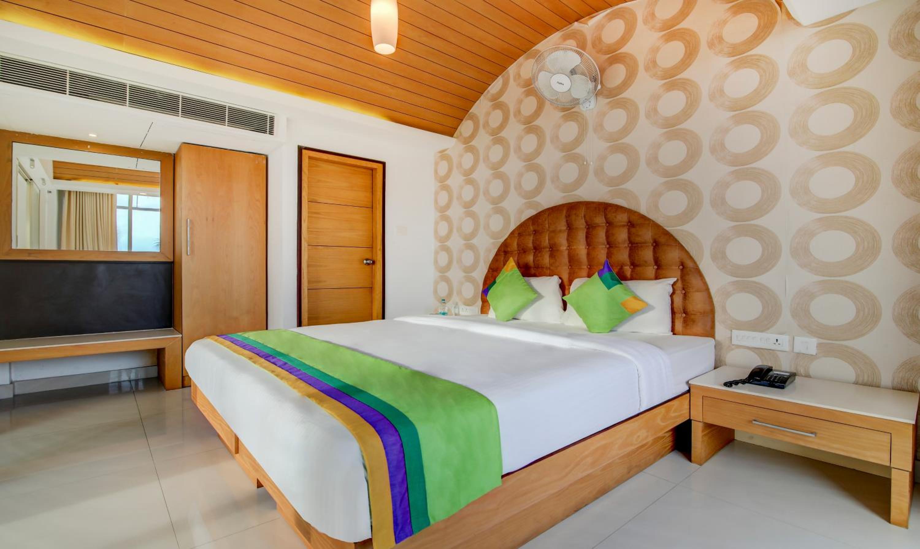 Suite with Balcony - Photo 4