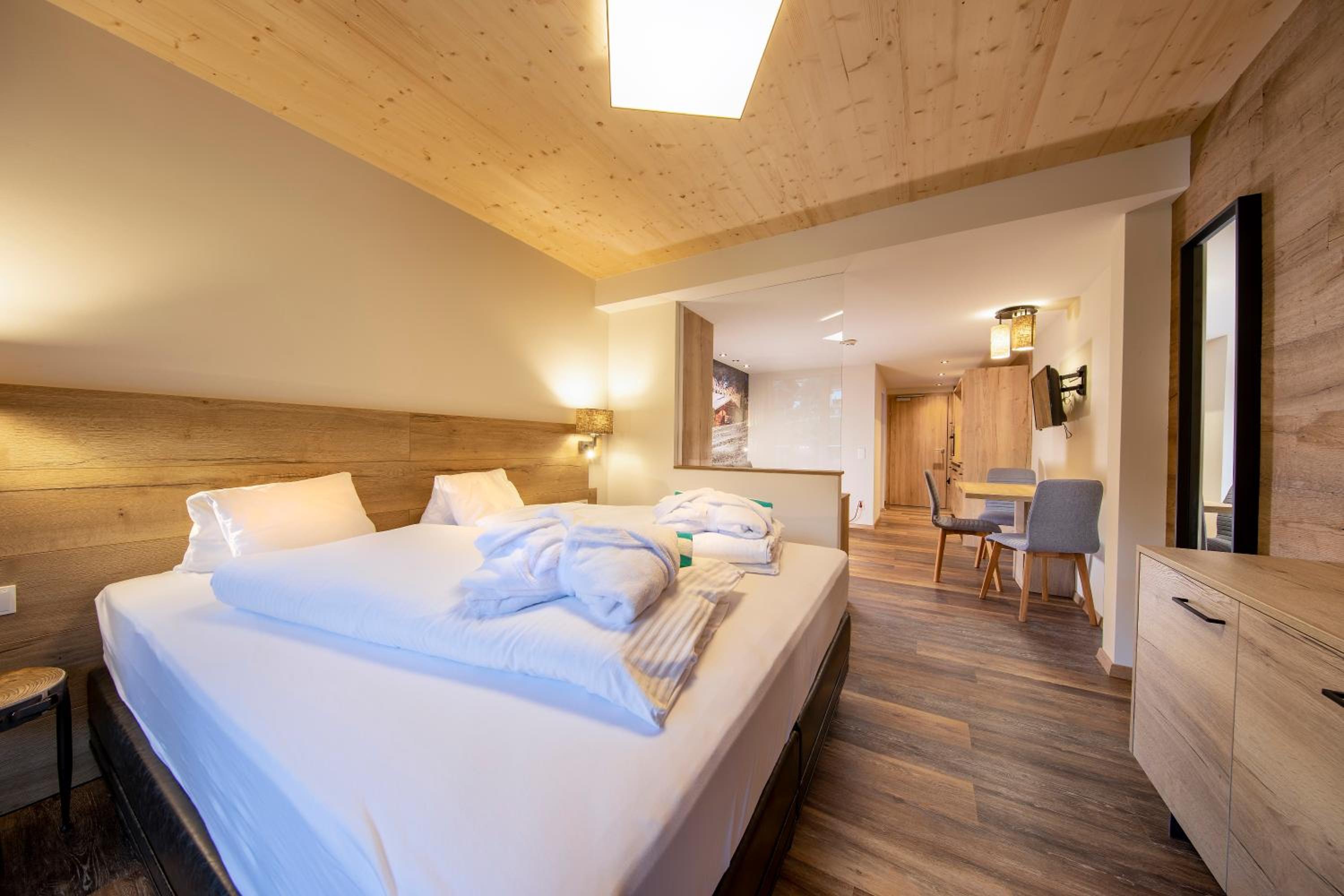 Deluxe Twin Room - Photo 1