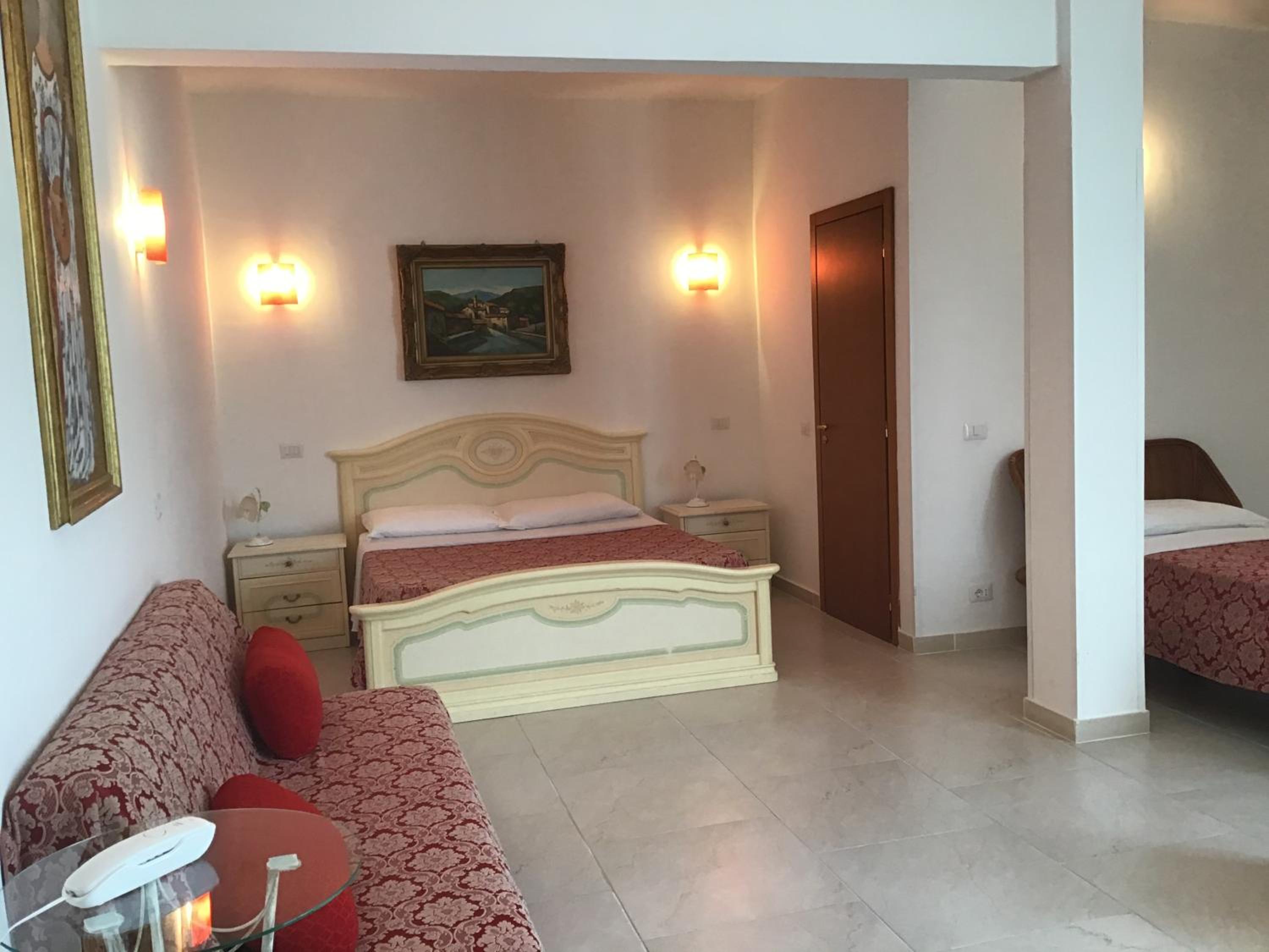 Triple Room - Photo 6