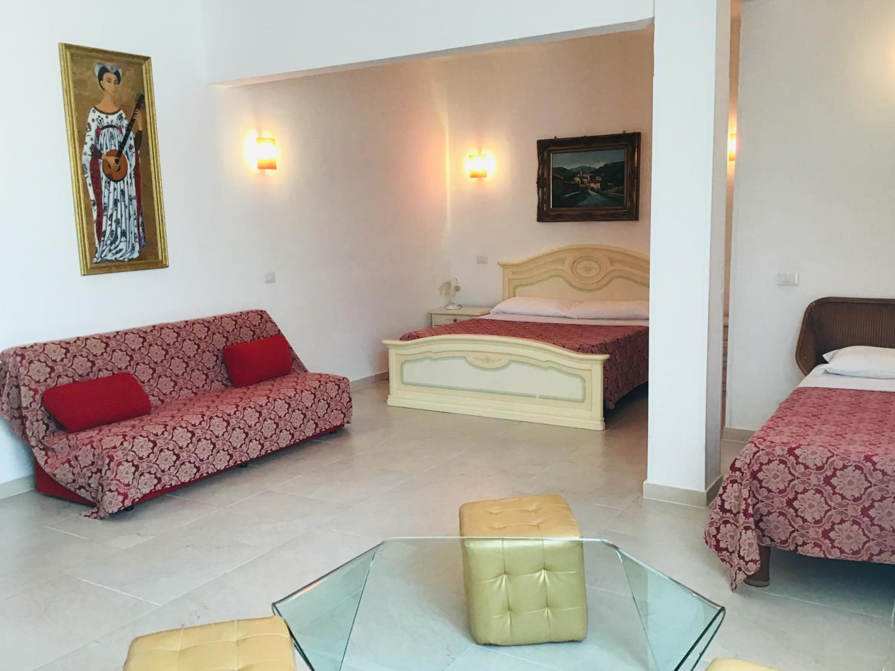 Quadruple Room - Photo 2