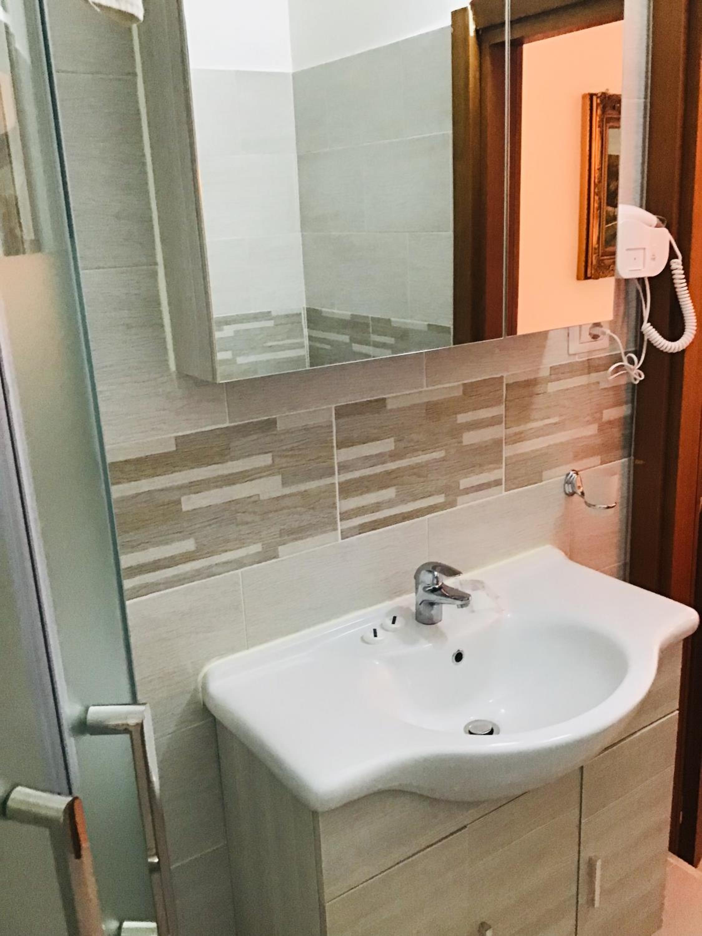 Triple Room - Photo 2