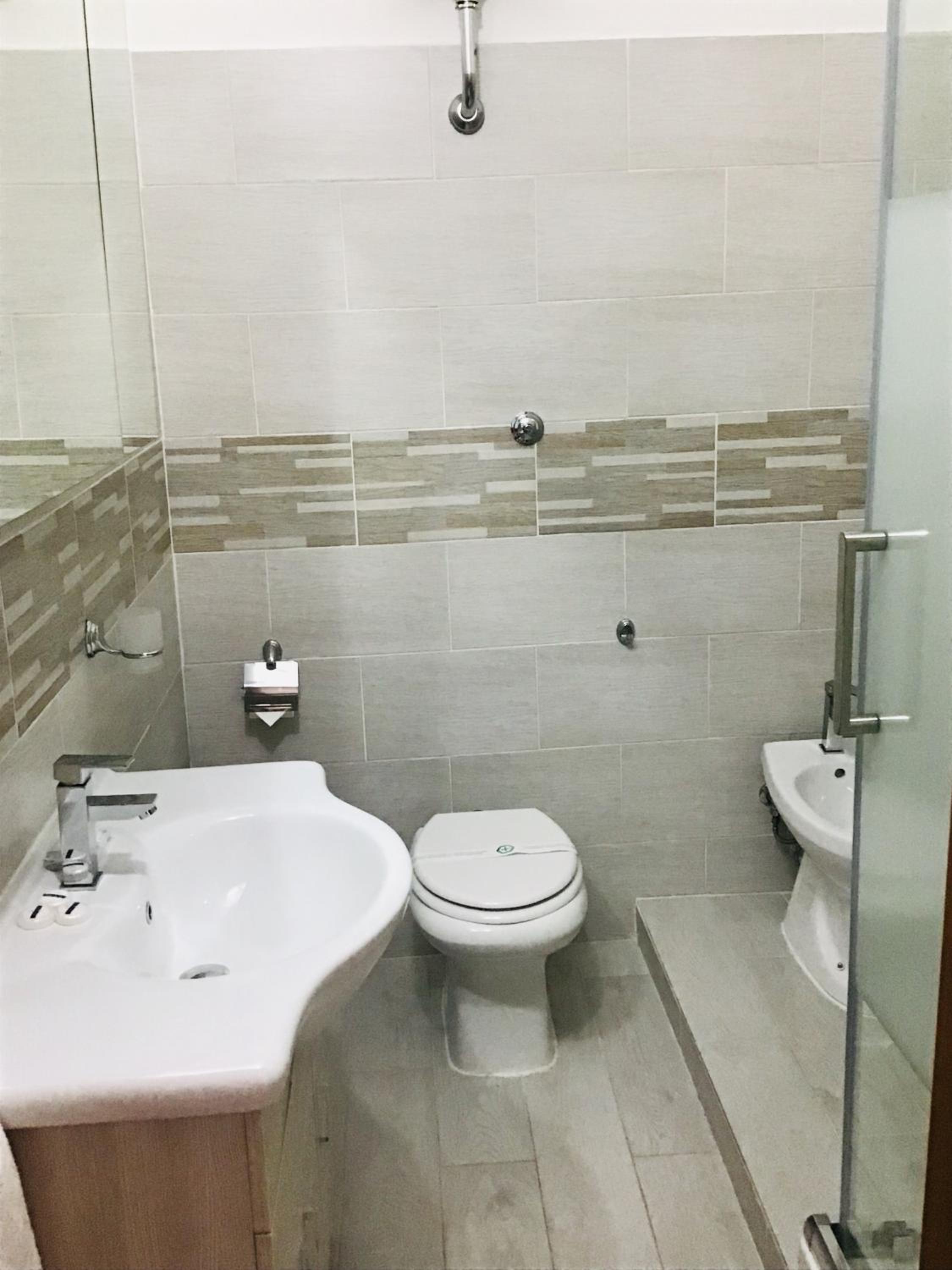 Triple Room - Photo 7