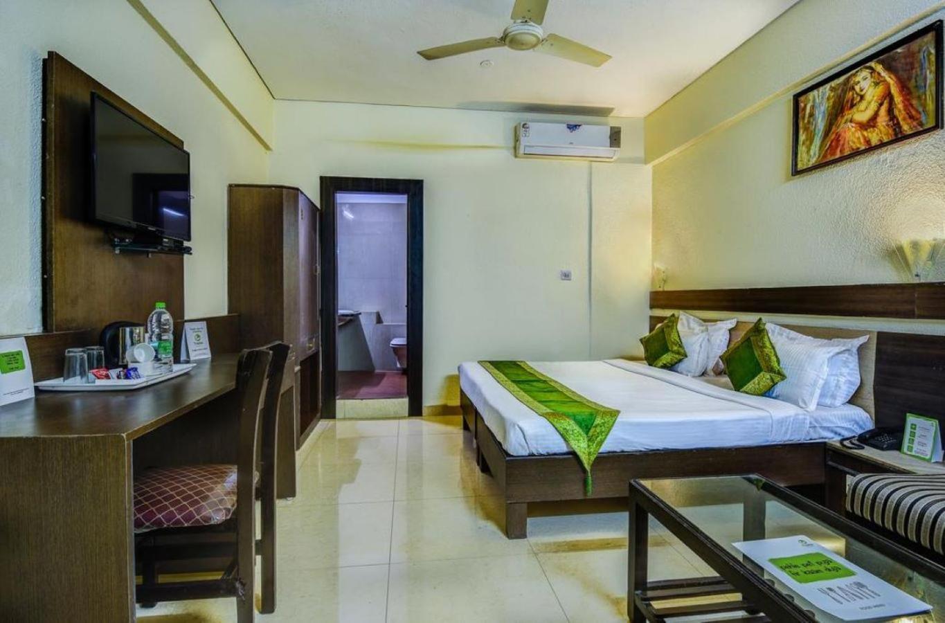 Superior Double or Twin Room photo 3