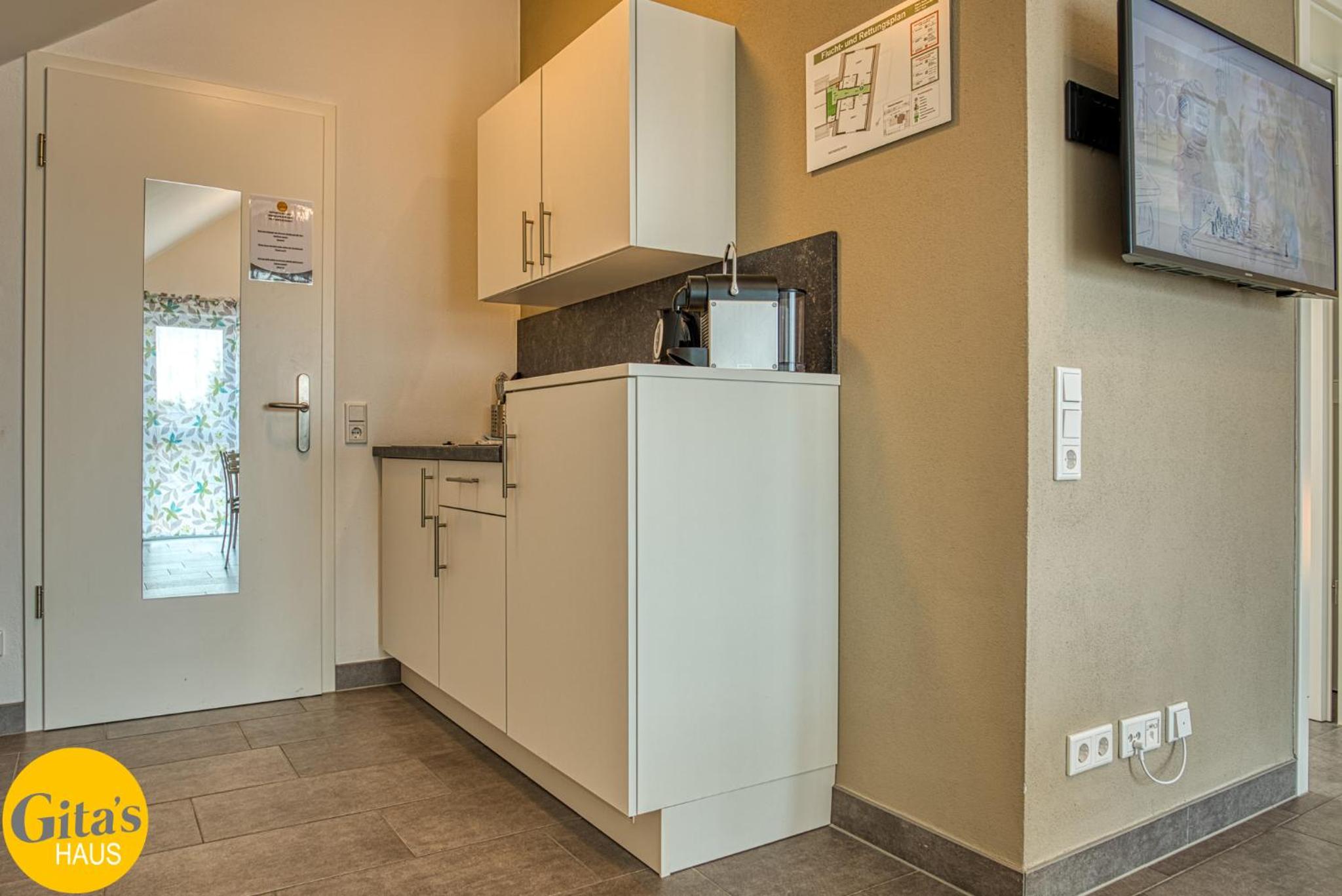Apartment (6 Adults) photo 2