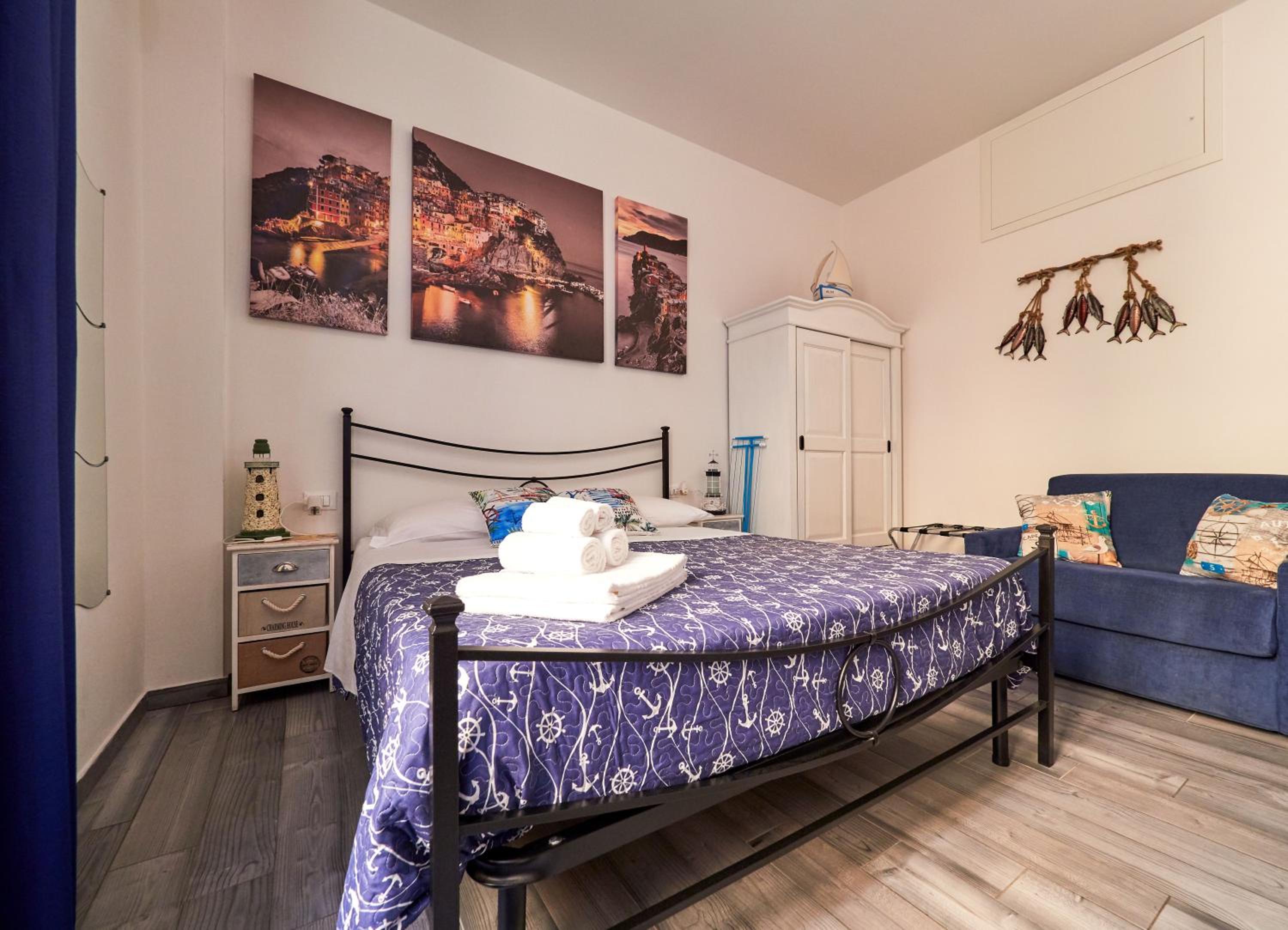 Triple Room with Private Bathroom photo 2