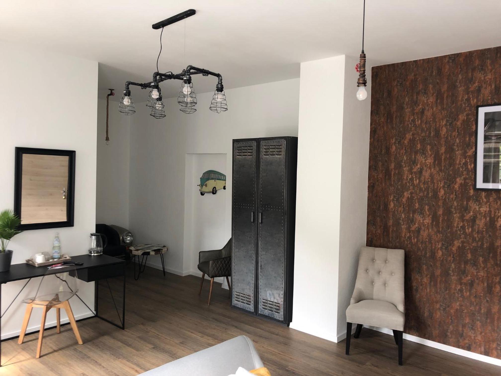 Family Room - Photo 2