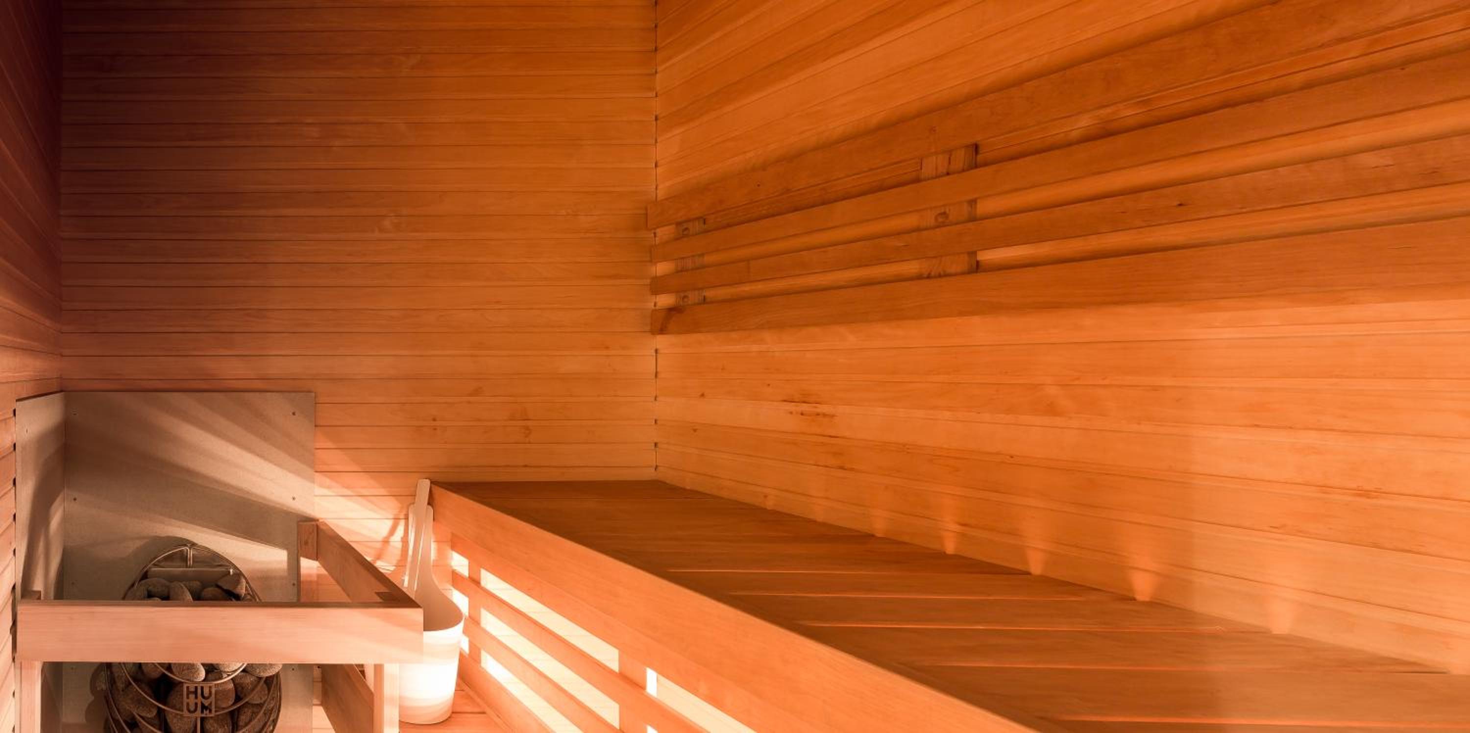 Deluxe Two-Bedroom Apartment with Sauna - Photo 7