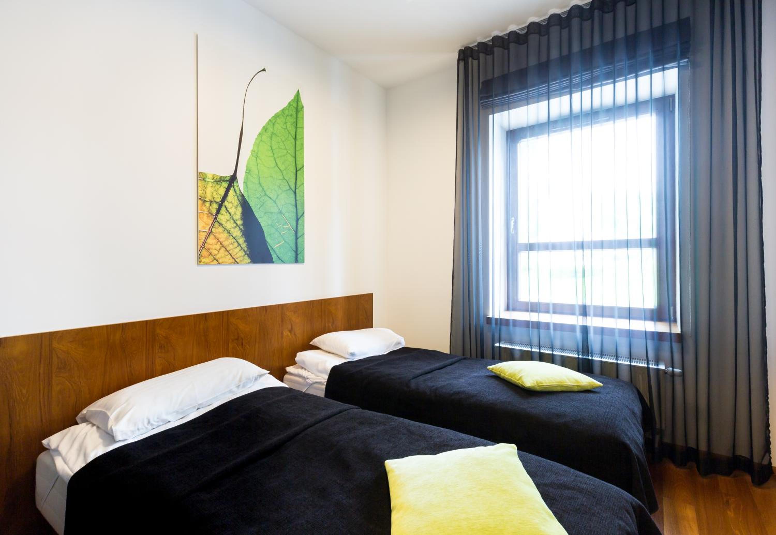 Deluxe Two-Bedroom Apartment with Sauna - Photo 9