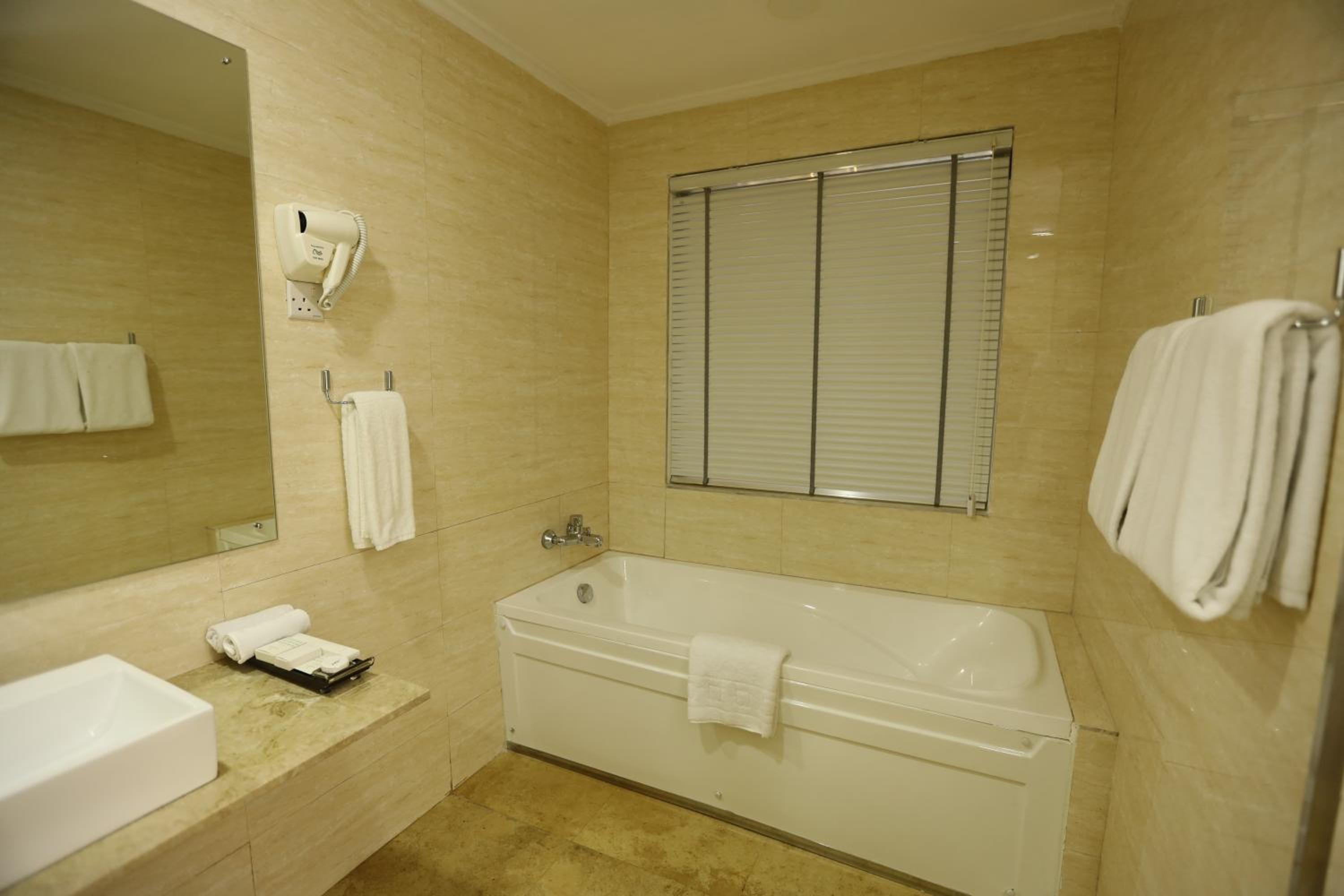 Superior Twin Room - Photo 33