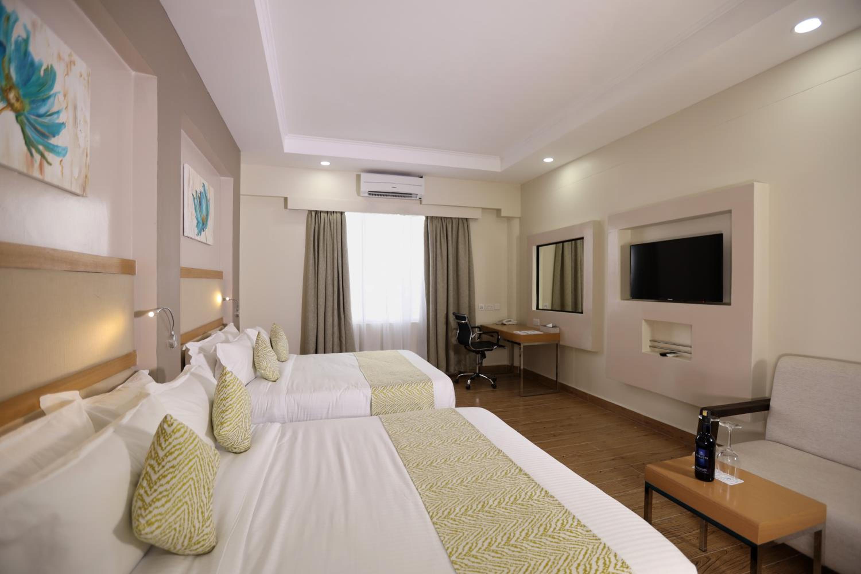 Superior Twin Room - Photo 25