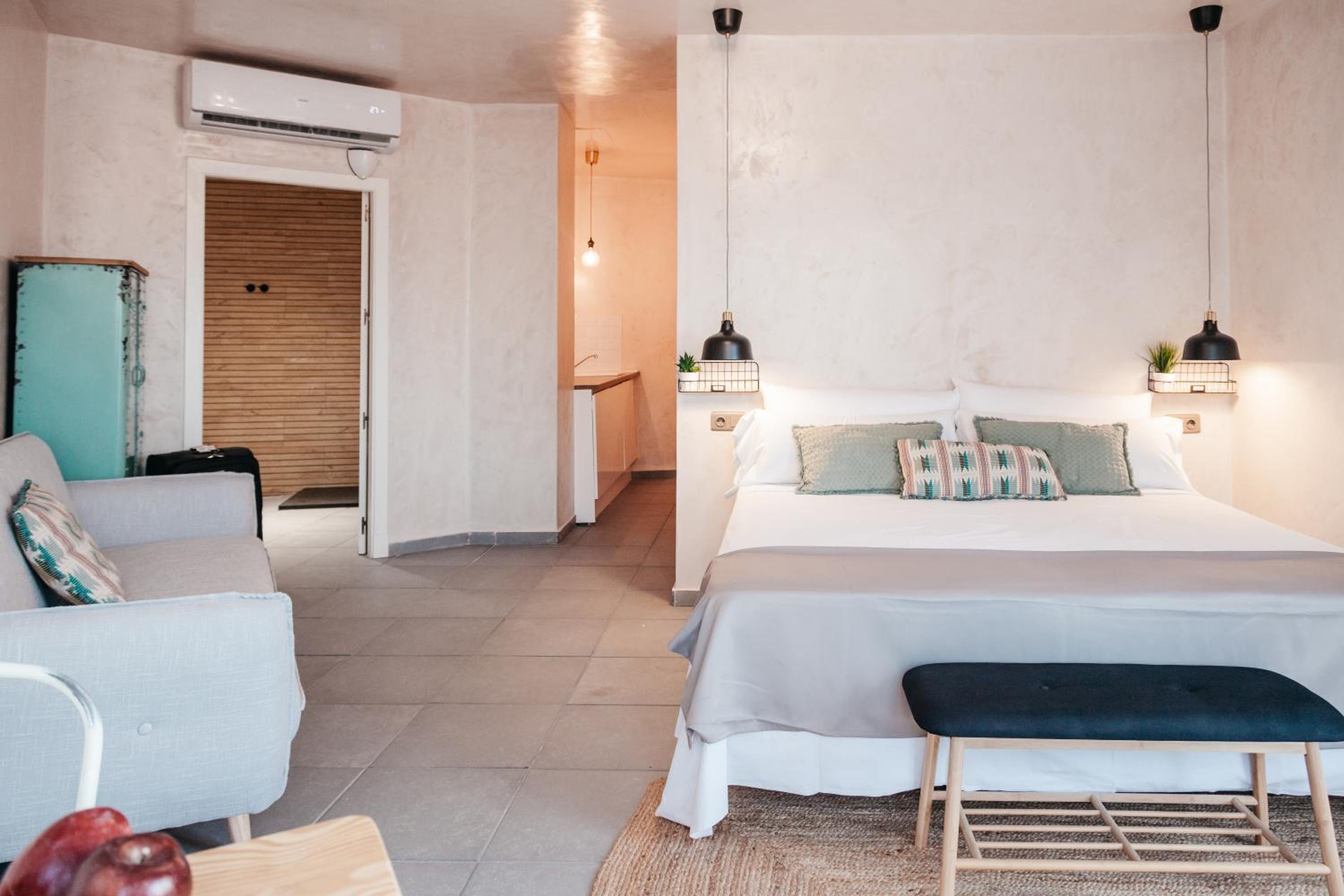 Superior Double Room - Photo 2