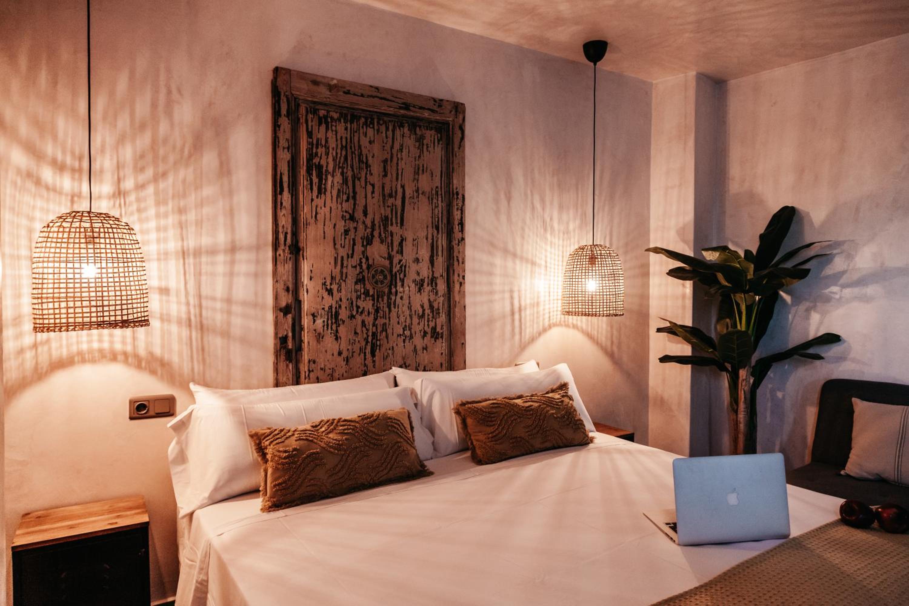 Superior Double Room - Photo 8