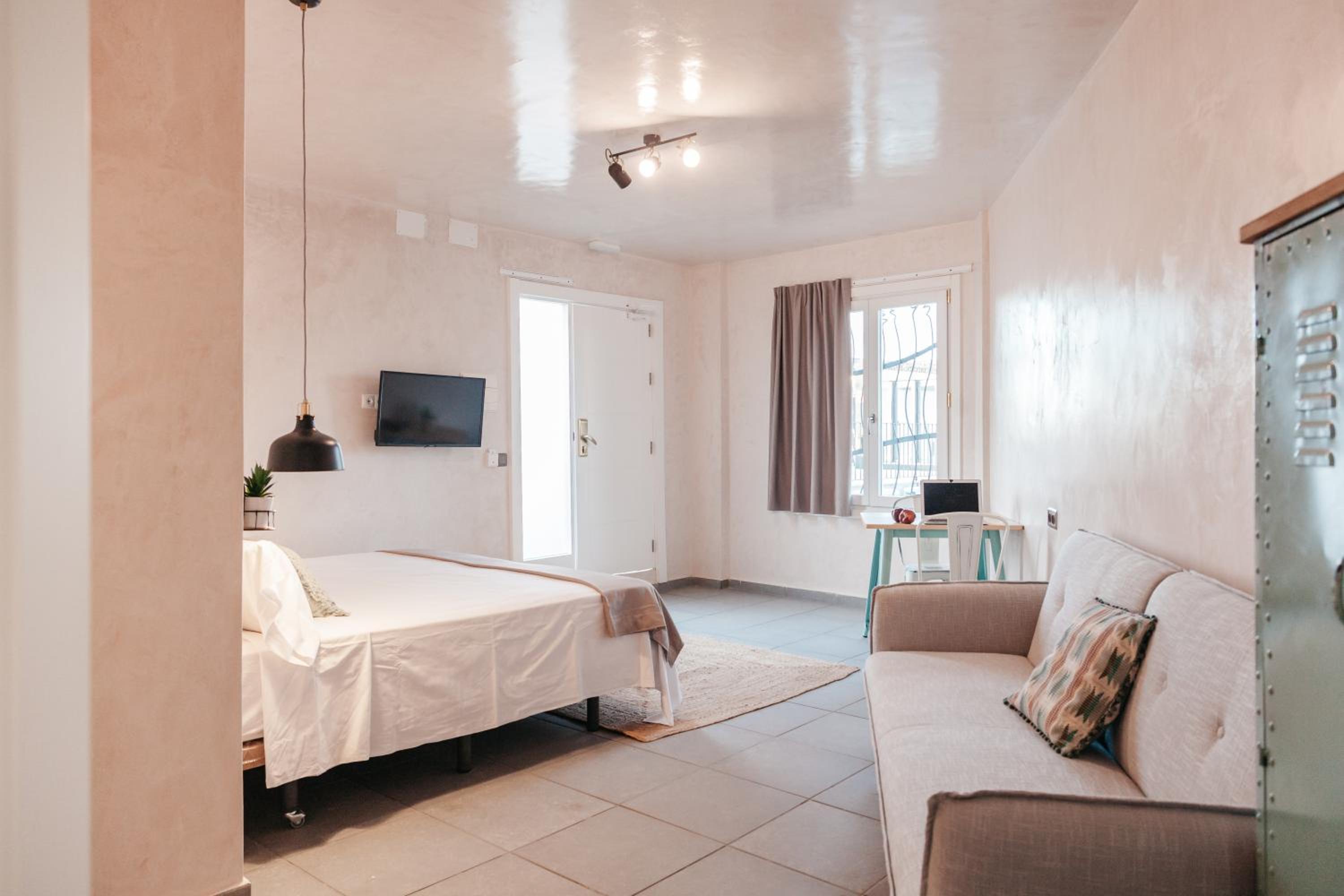 Superior Double Room - Photo 9