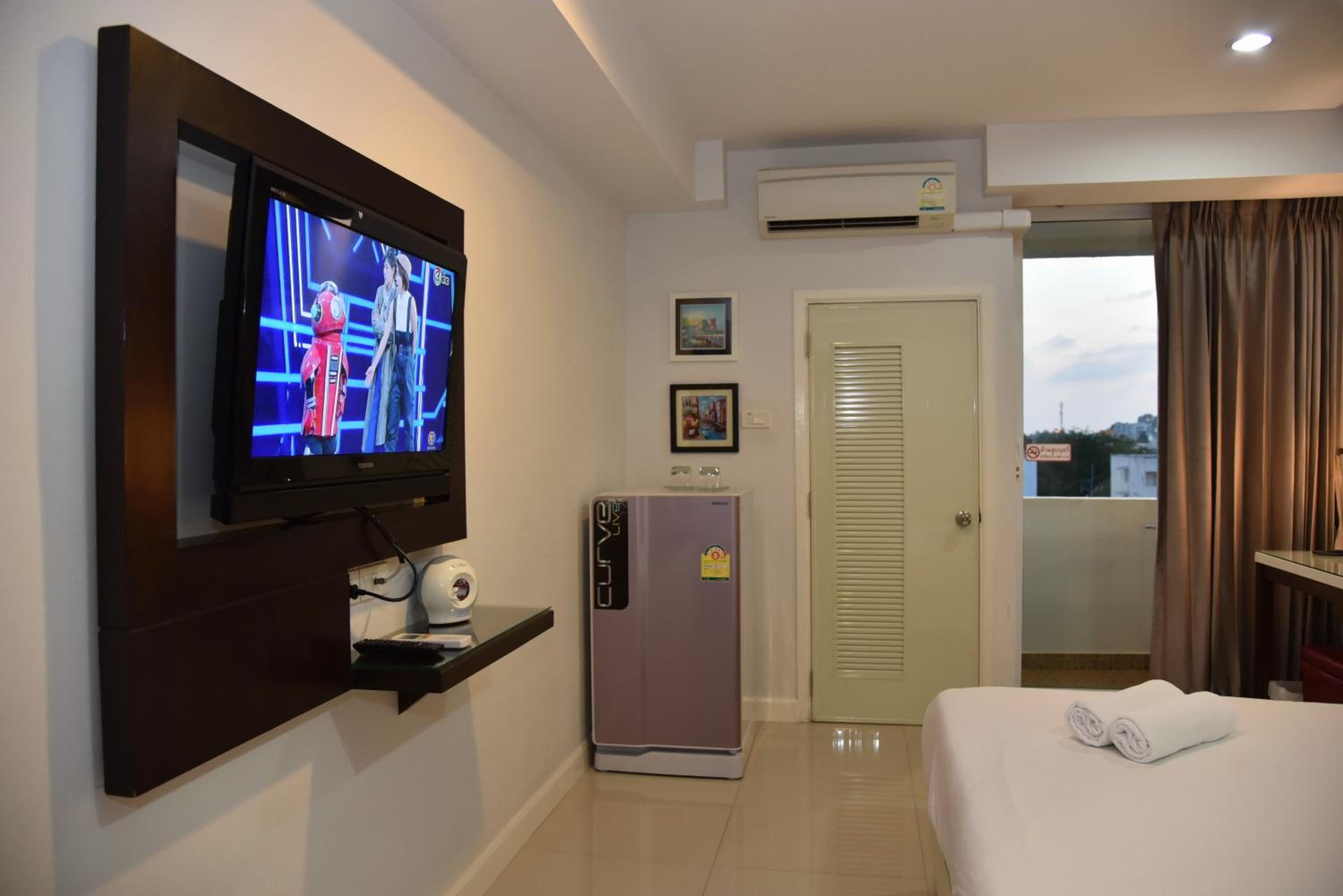 Standard King Room photo 2