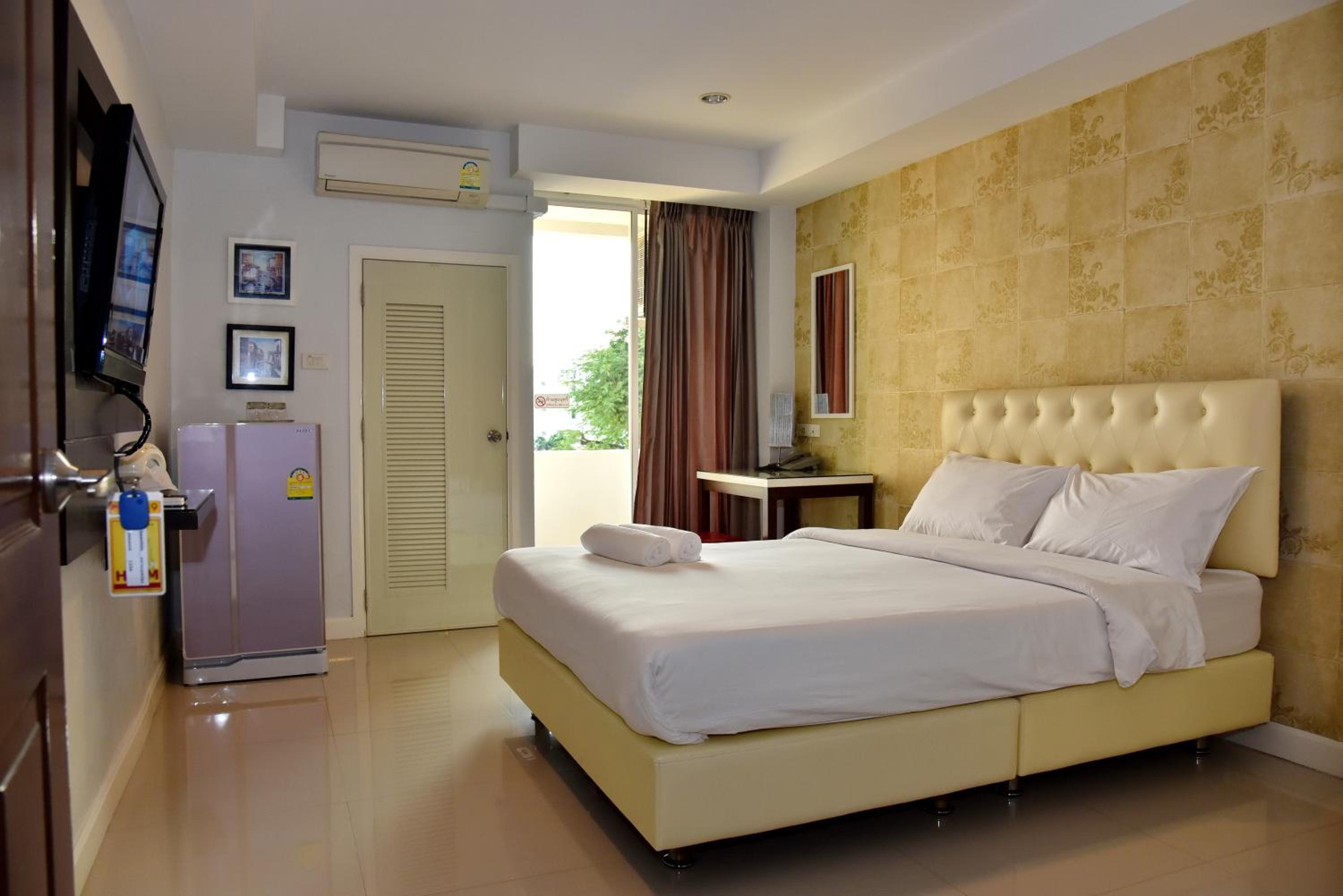 Standard King Room