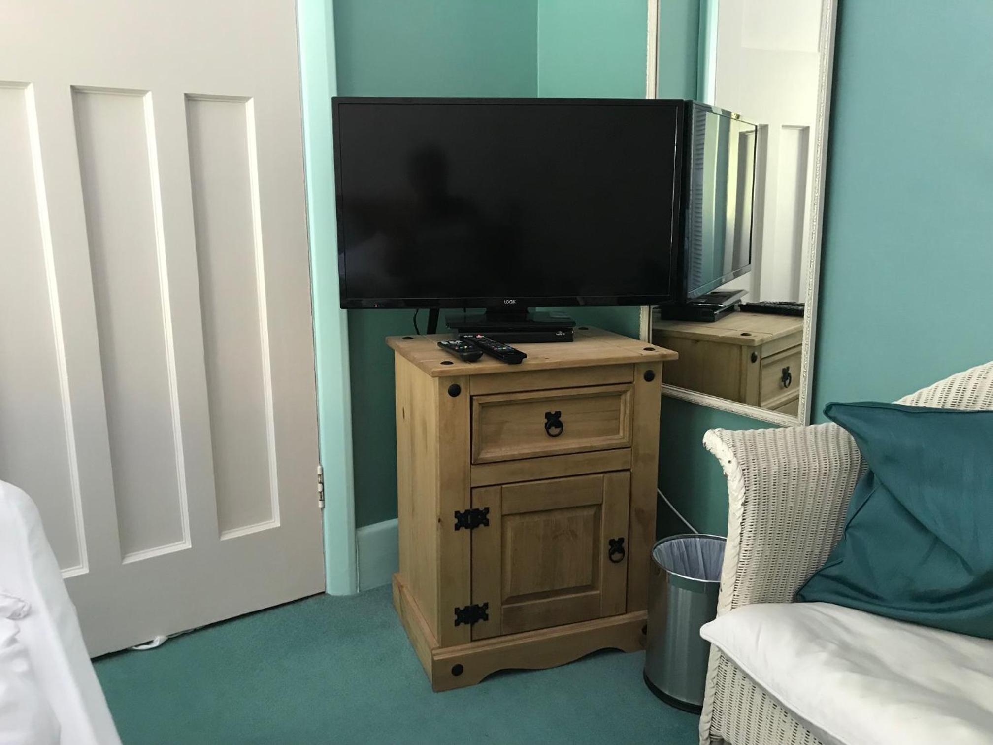 Queen Room photo 2