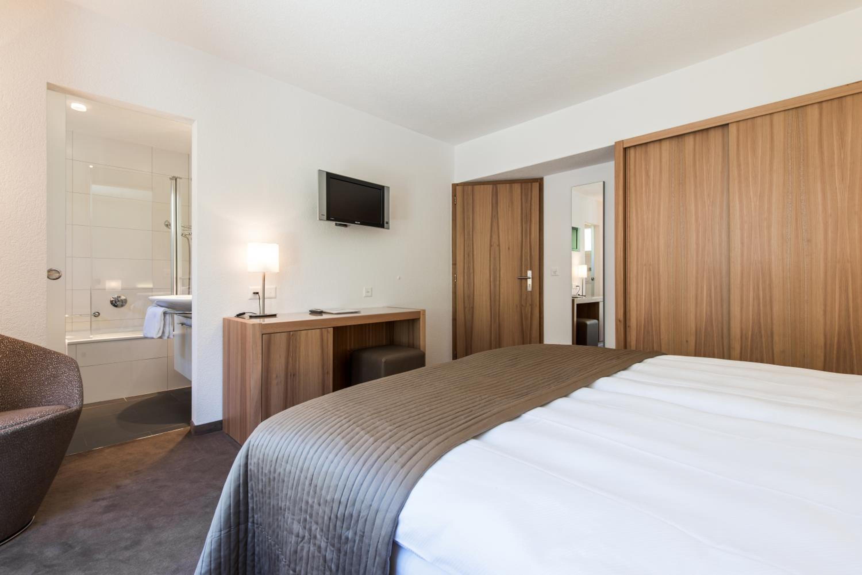 Single Room with Balcony photo 3