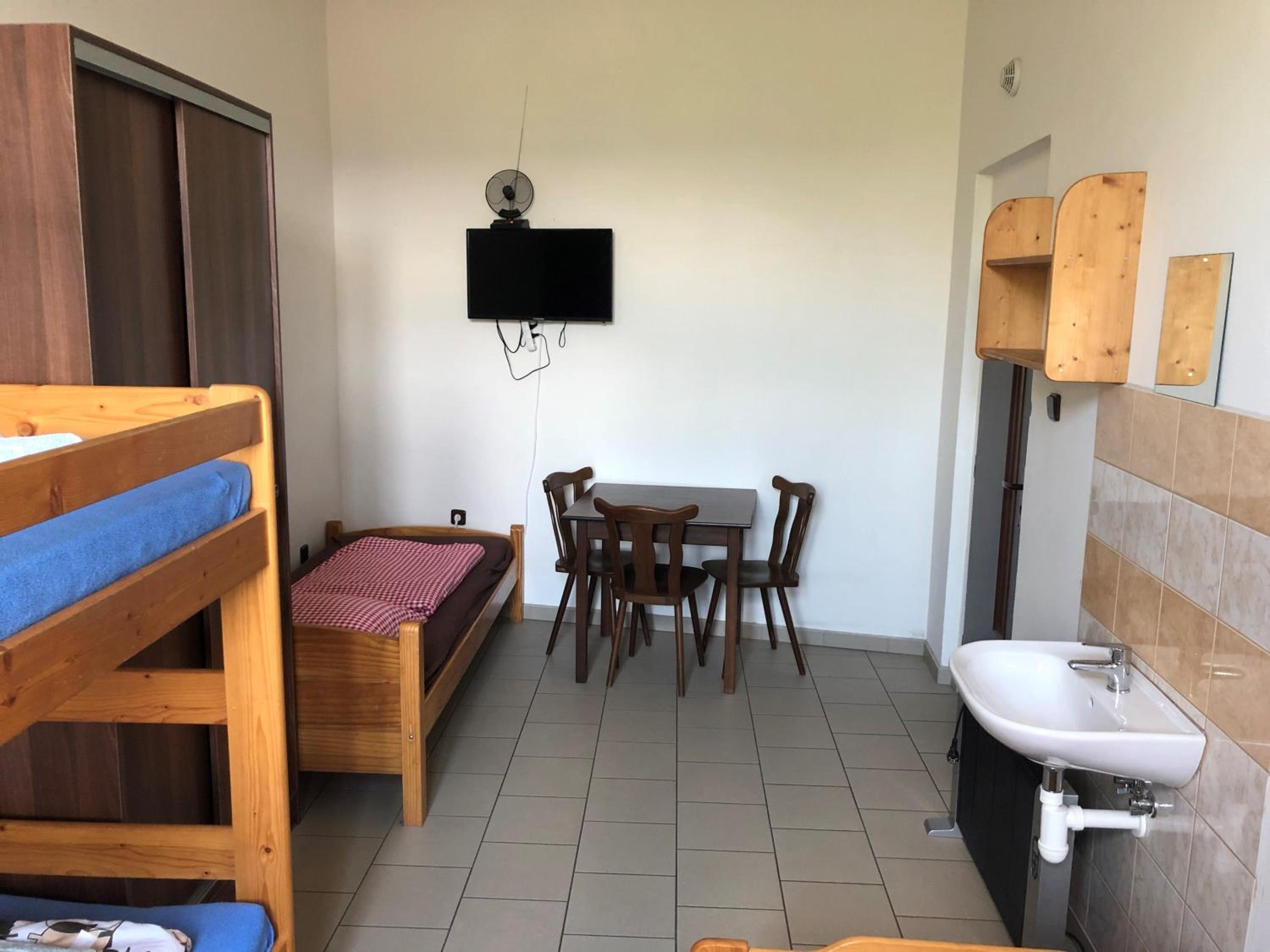 Quadruple Room - Photo 1