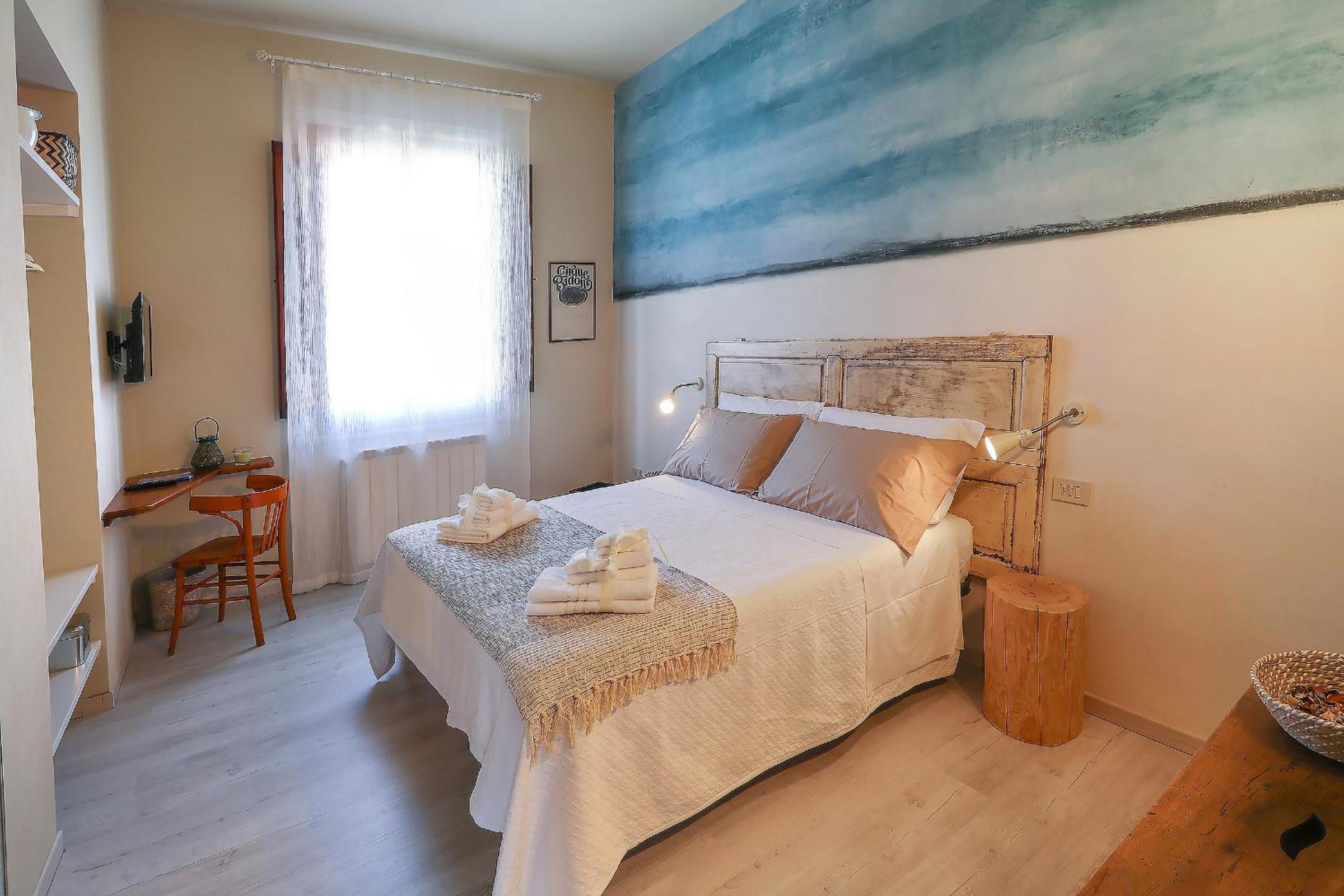 Double Room with Private External Bathroom photo 1