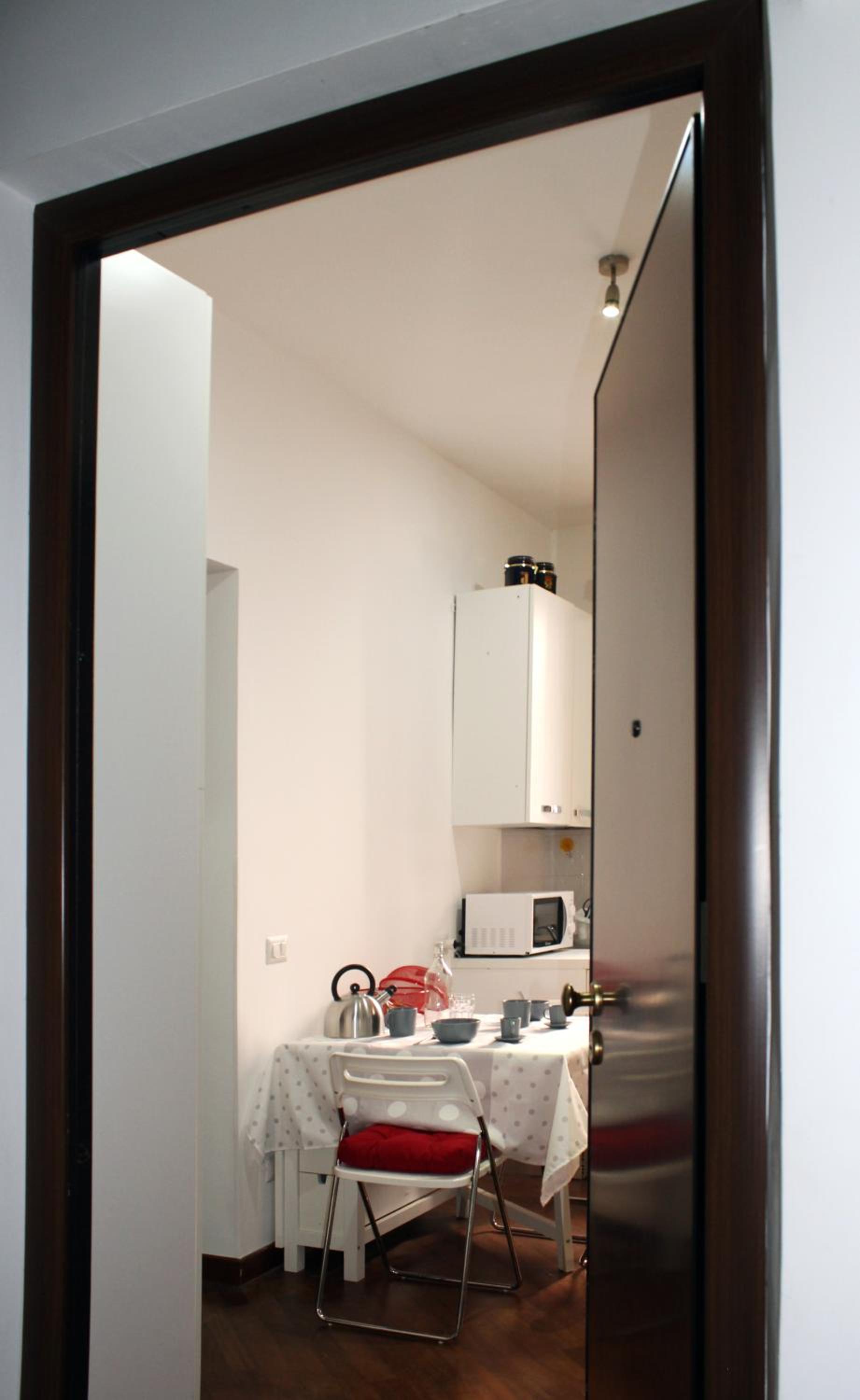 Two-Bedroom Apartment - Photo 2