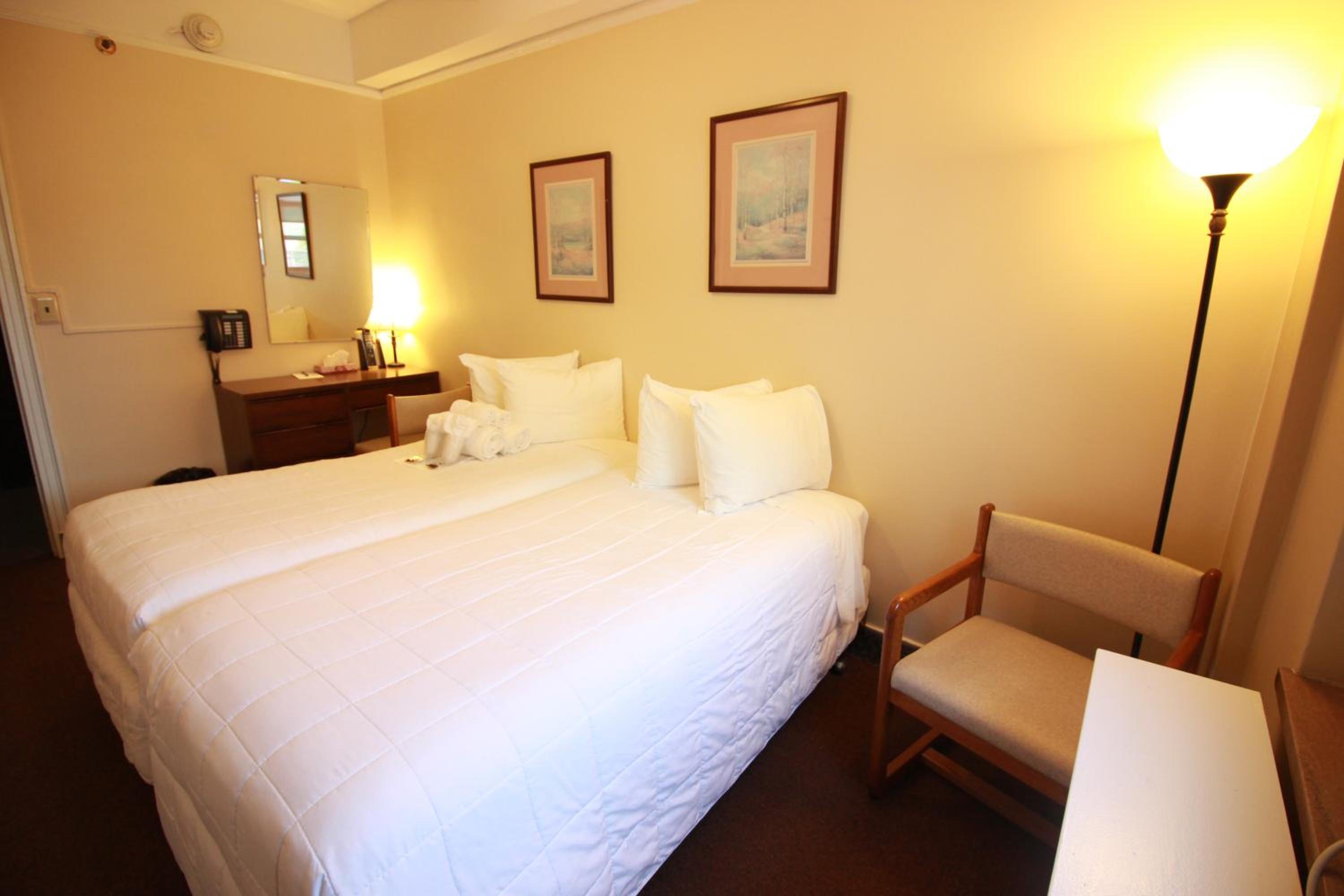 Double Room with Shared Bathroom photo 2