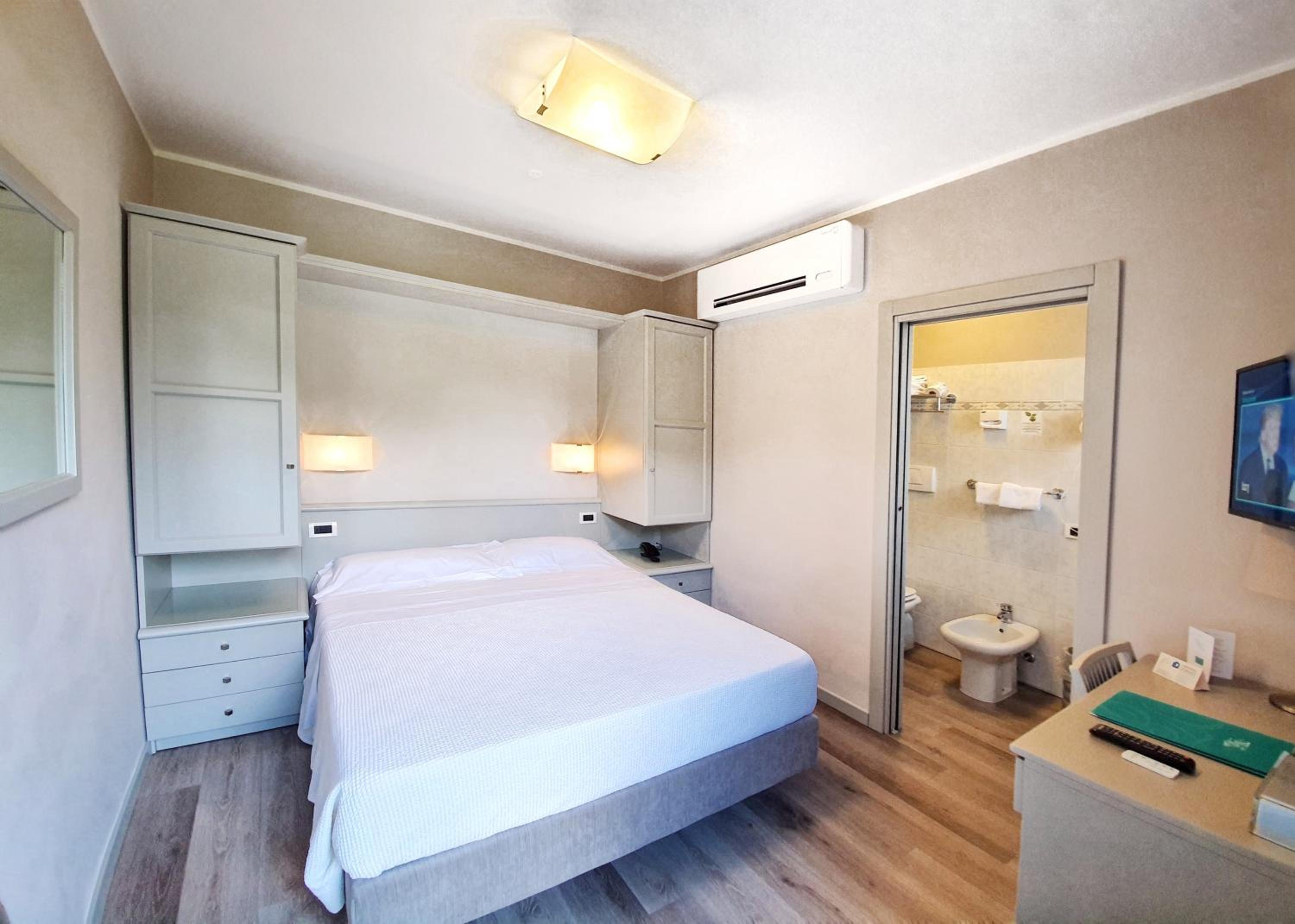 Double Room - Ground Floor photo 1