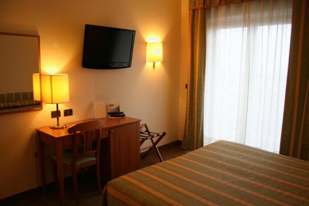 Double Room - Photo 2