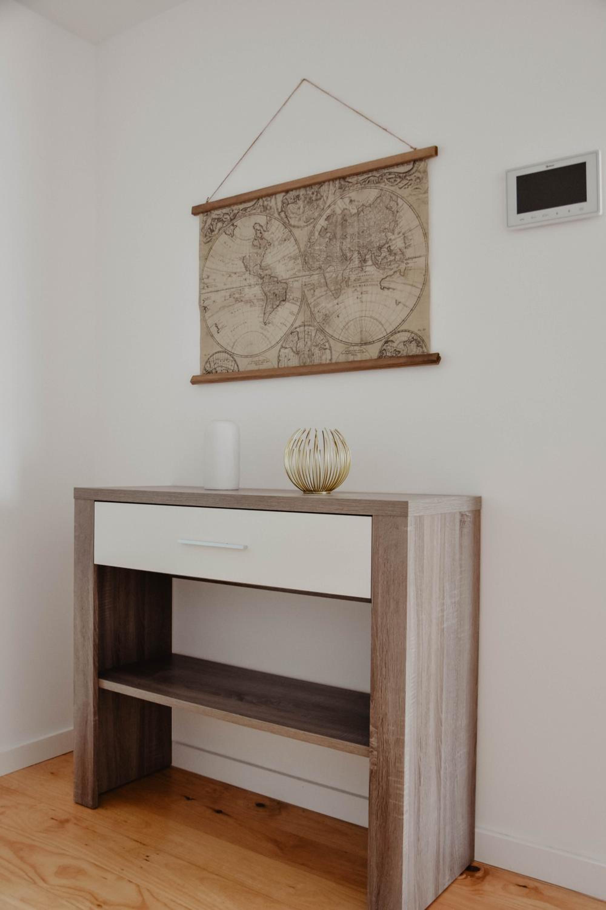 One-Bedroom Apartment - Photo 15