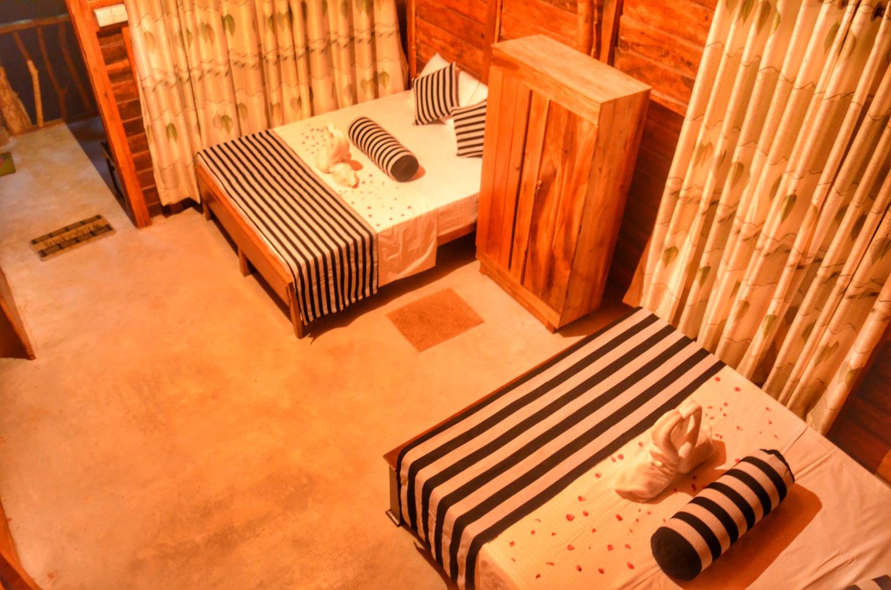 Habitación Familiar con Vista al Jardín