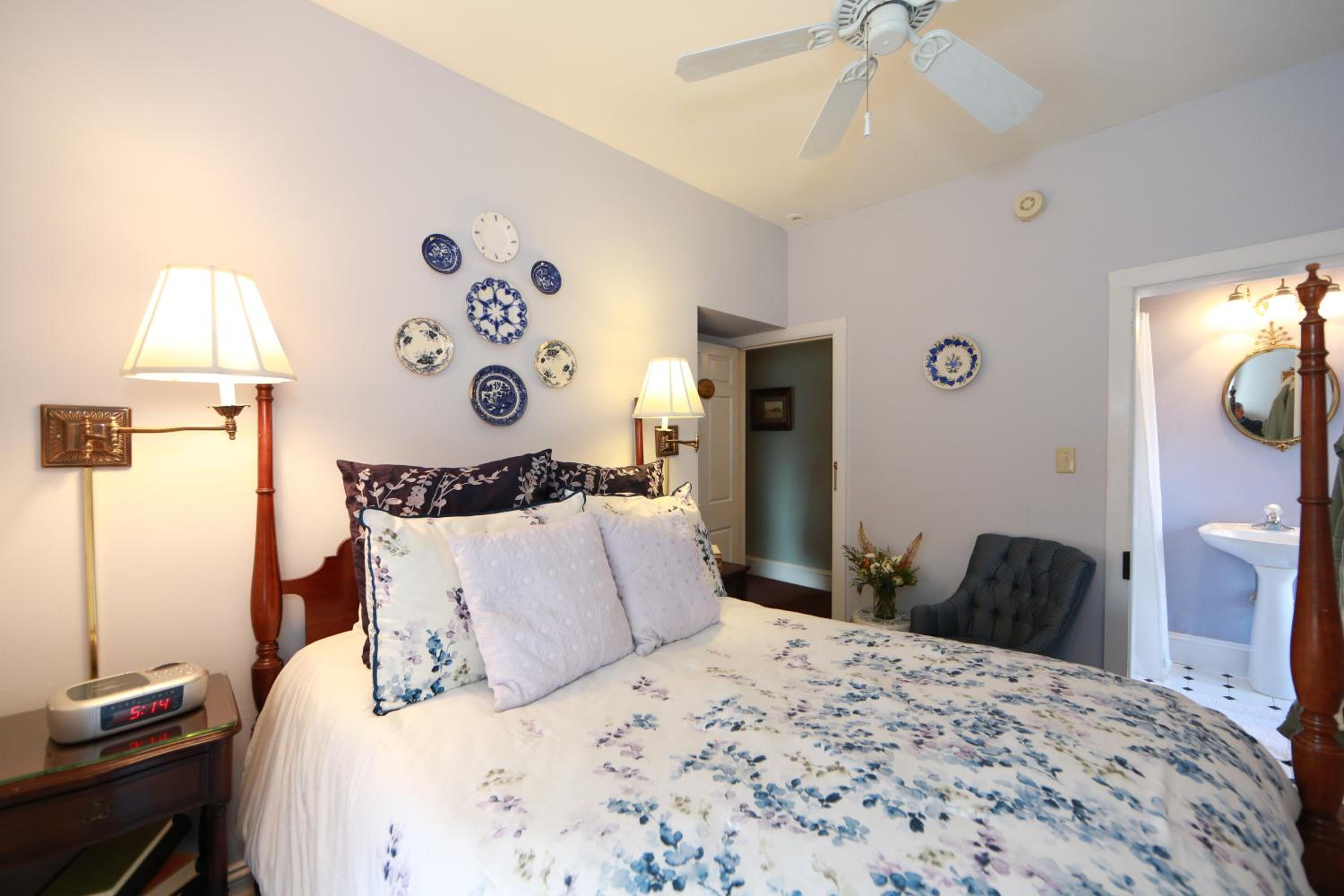 Queen Room