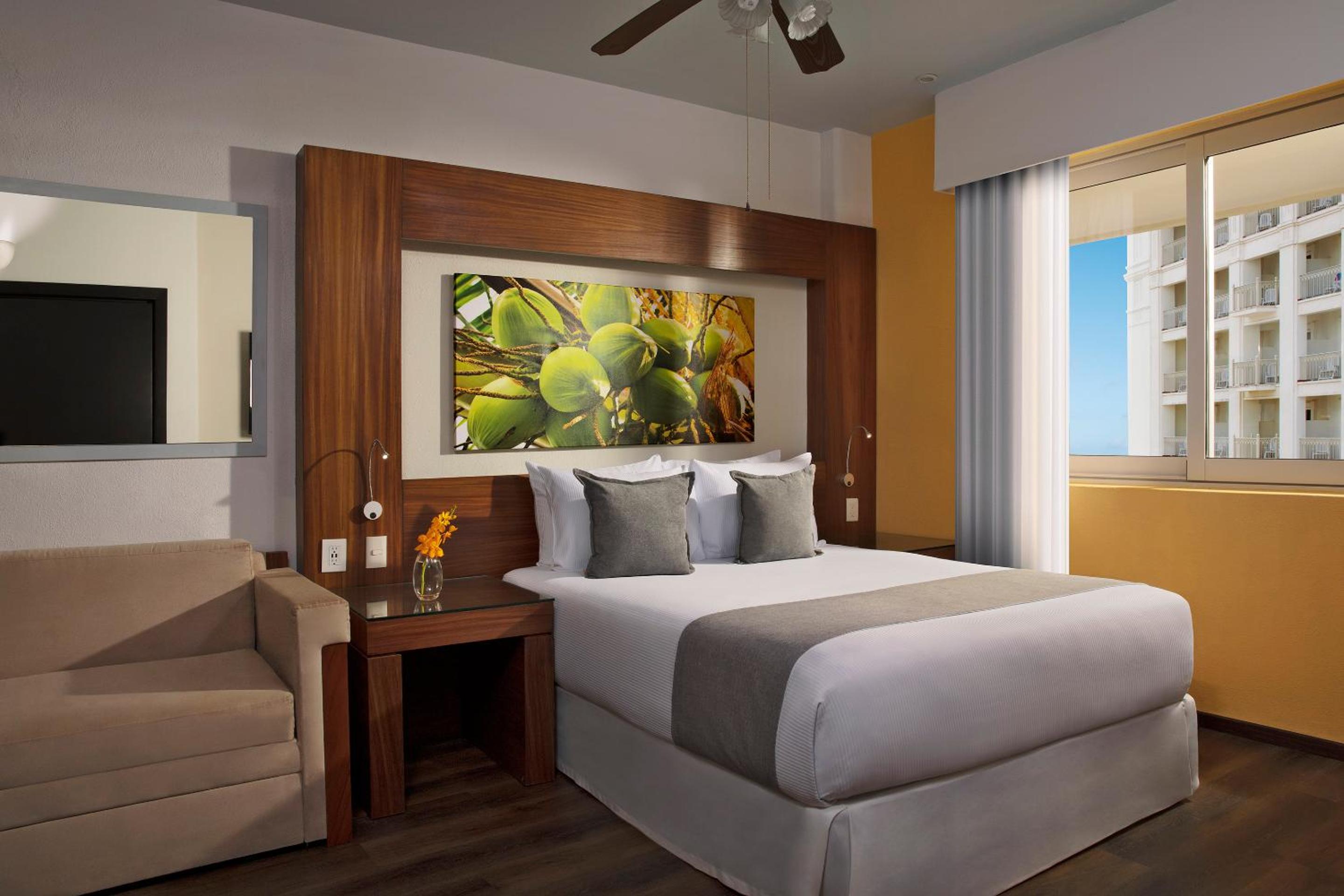 Standard Resort View Queen Bed