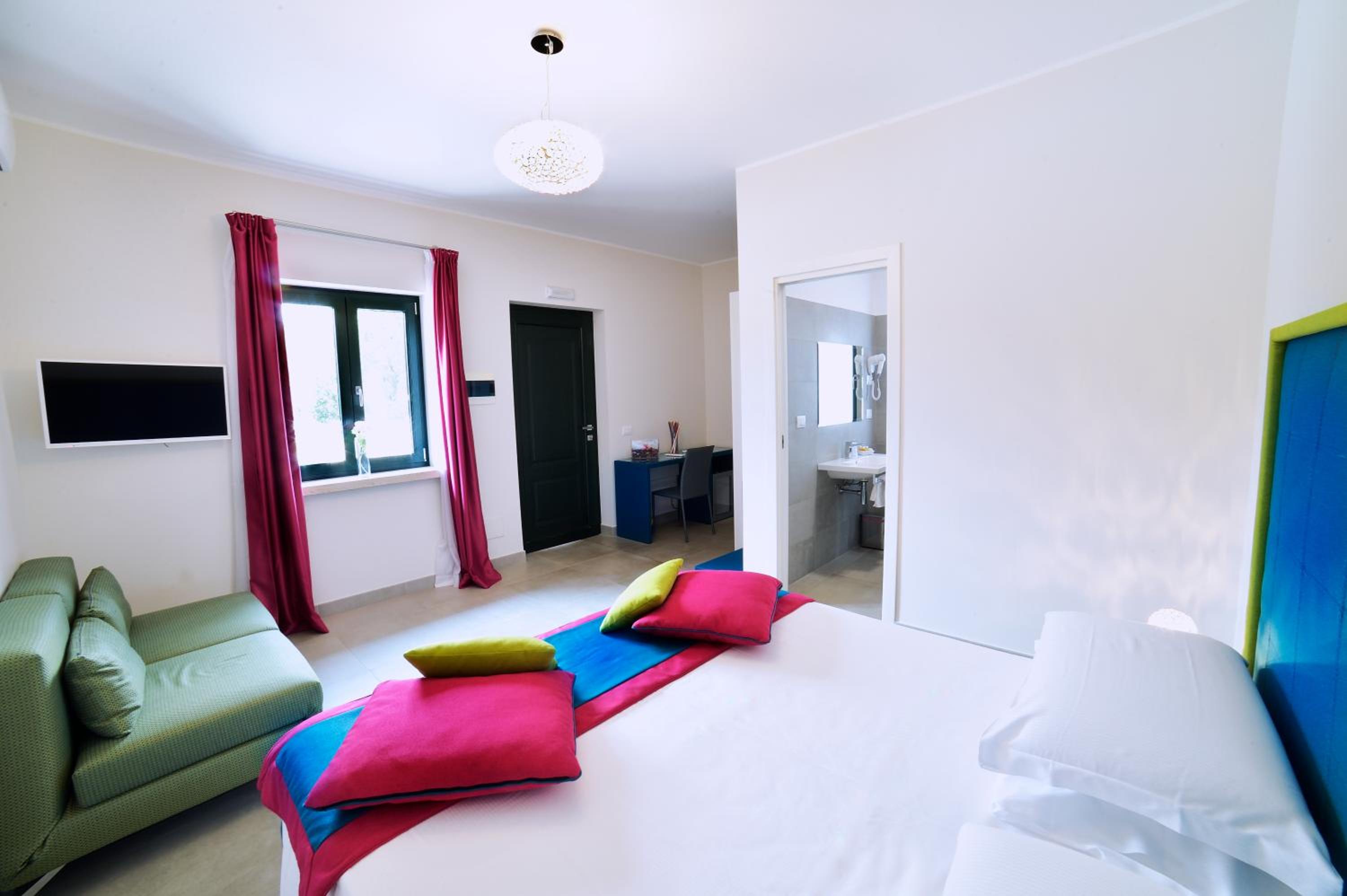 Double Room with Pool View