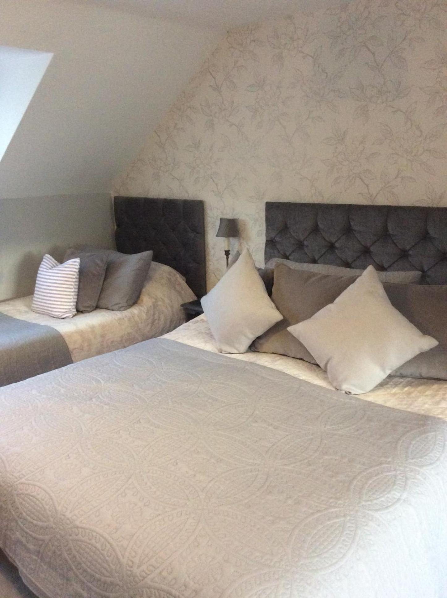 Triple Room with Private Bathroom - Photo 4