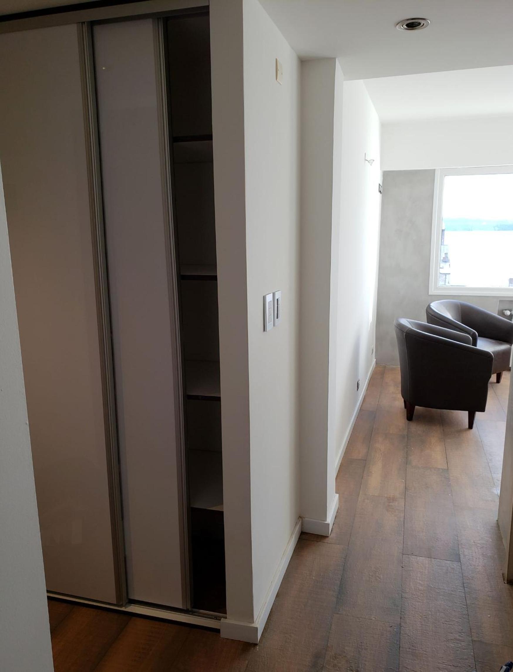 Apartment with Lake View