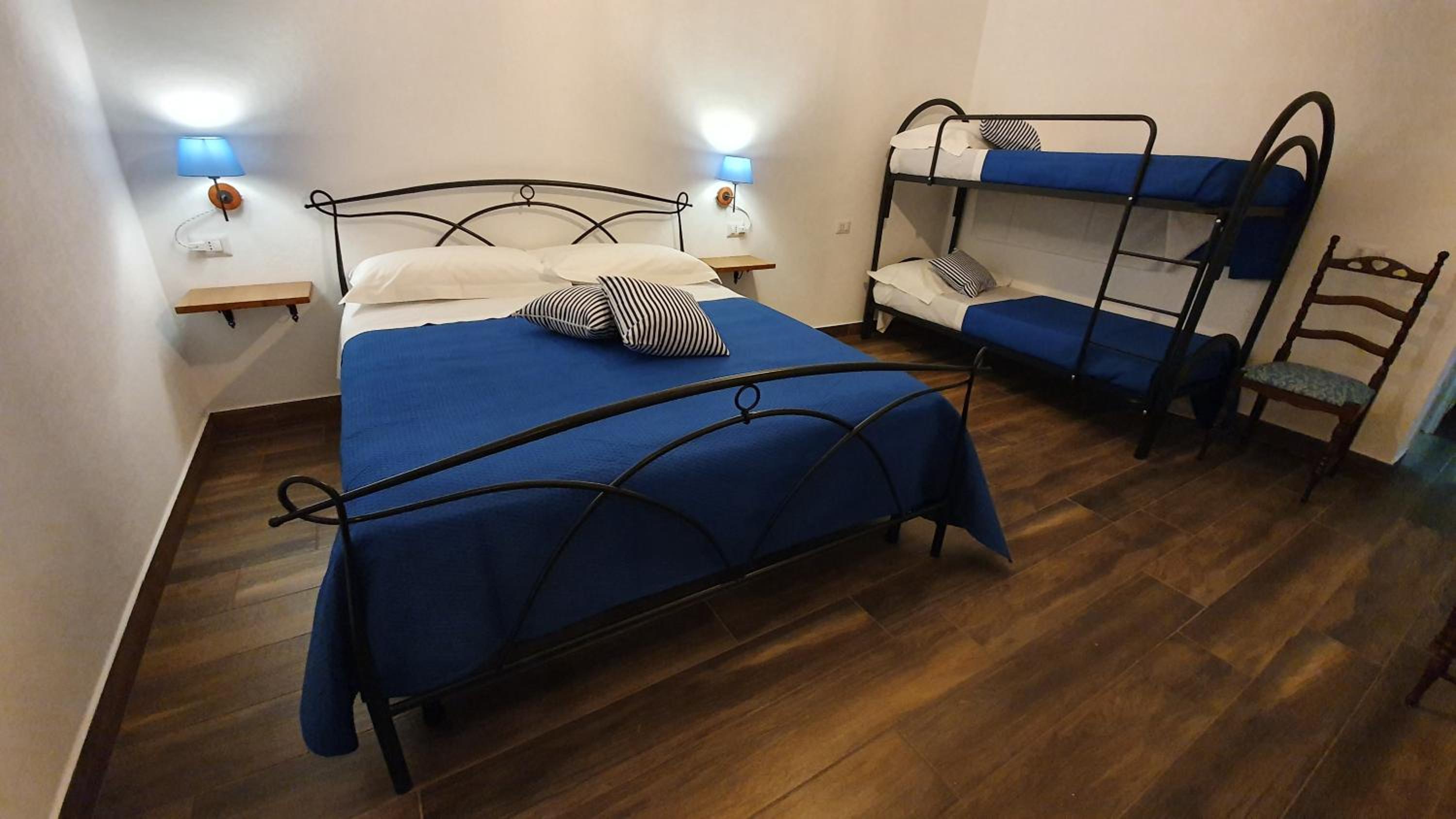 Quadruple Room with Private Bathroom