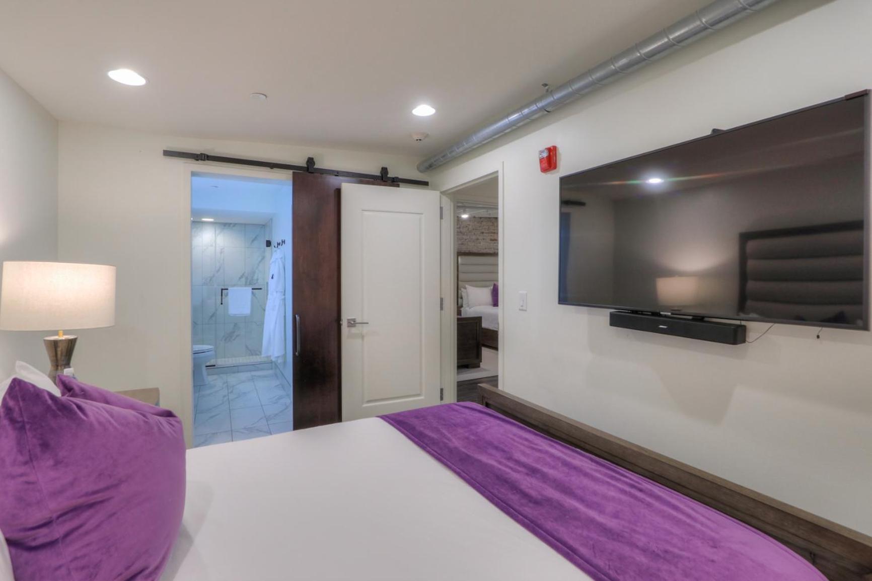 Icon Suite - Photo 8
