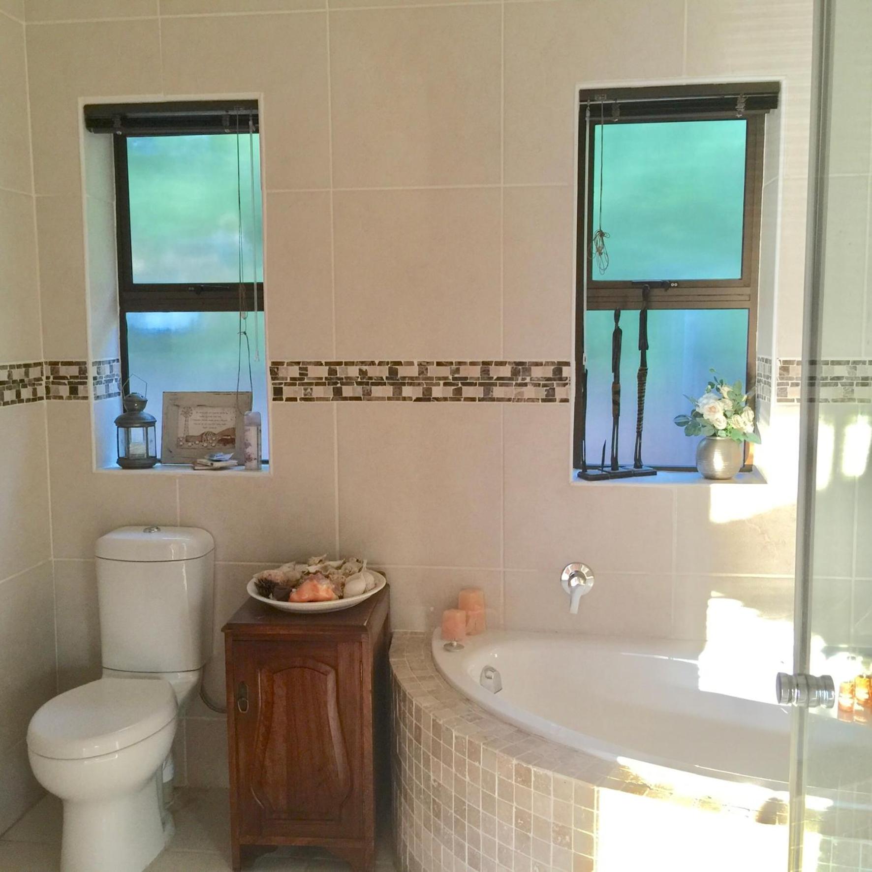 Suite - Photo 20