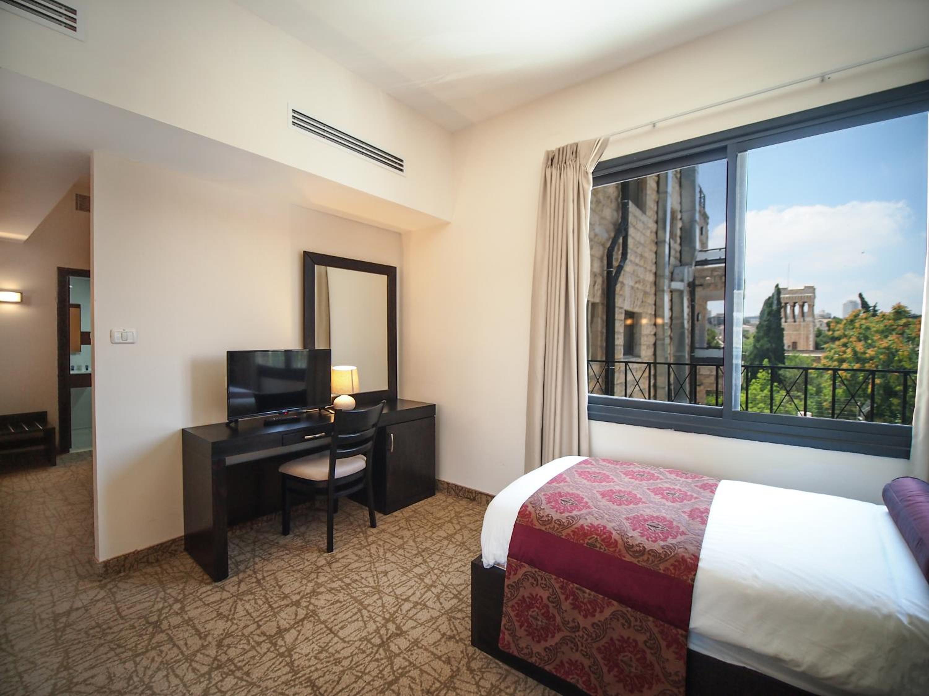 Standard Triple Room - Photo 5
